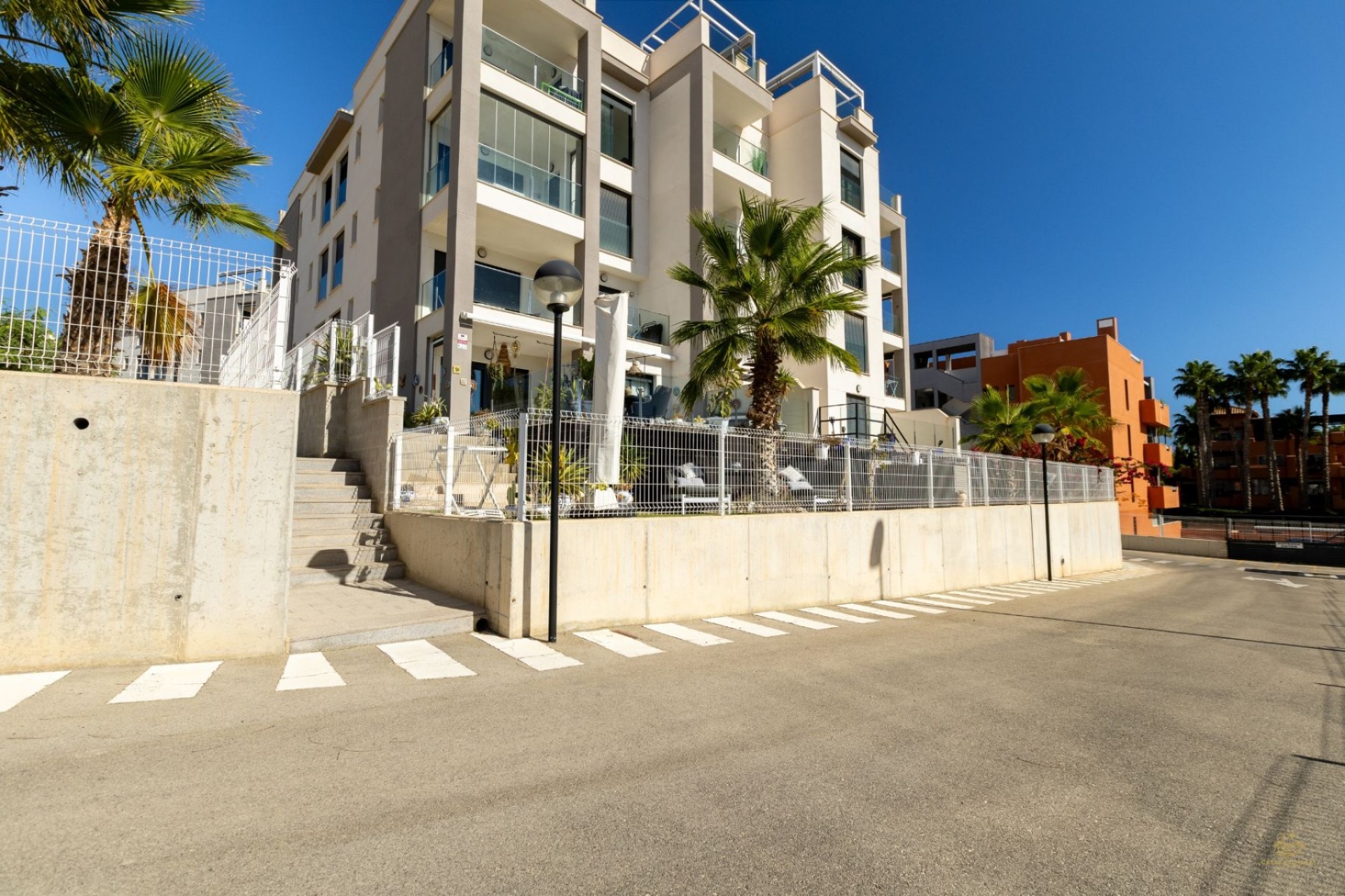 Wiederverkauf - Apartment -
Orihuela Costa - Villamartín