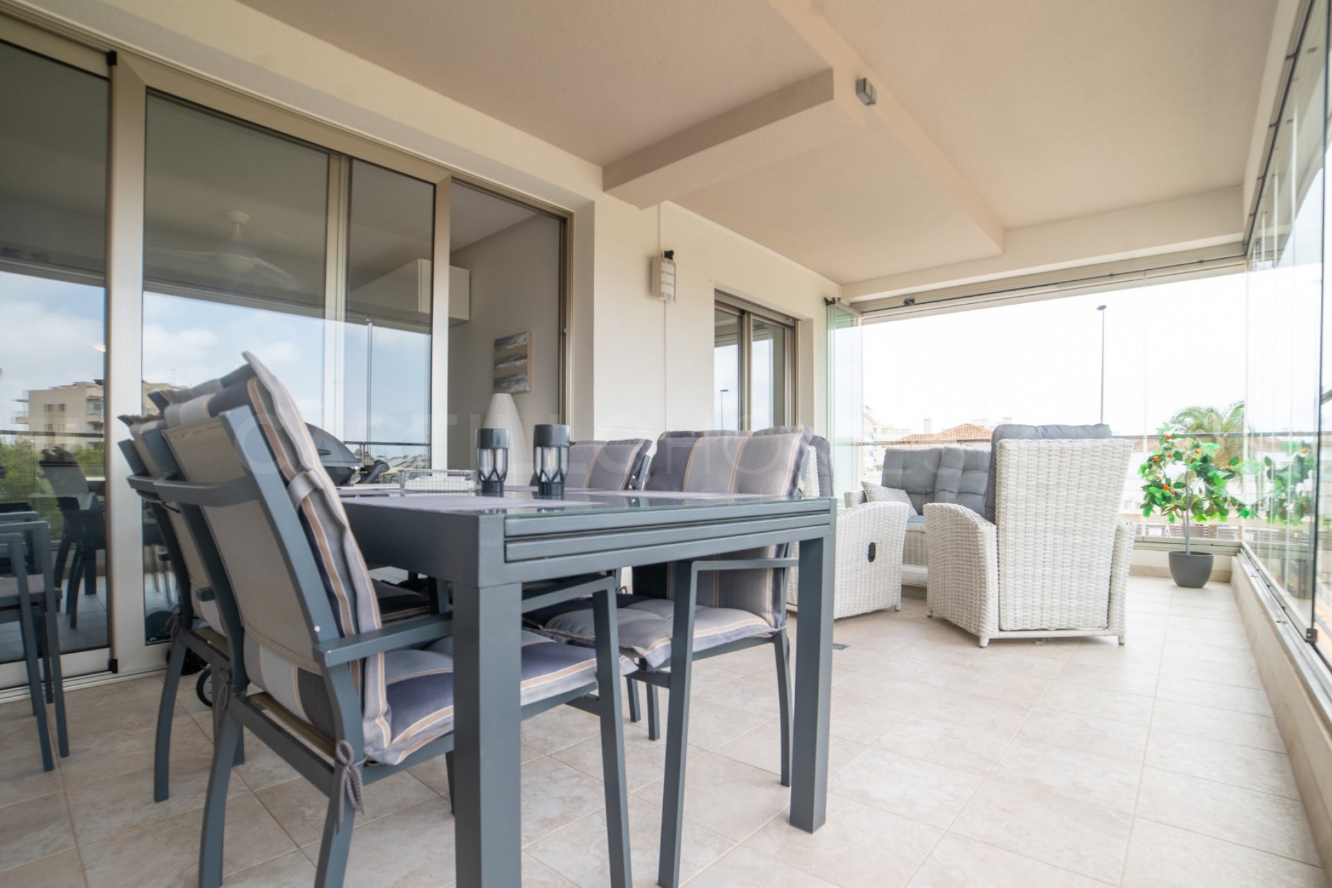 Wiederverkauf - Apartment -
Orihuela Costa - Villamartín