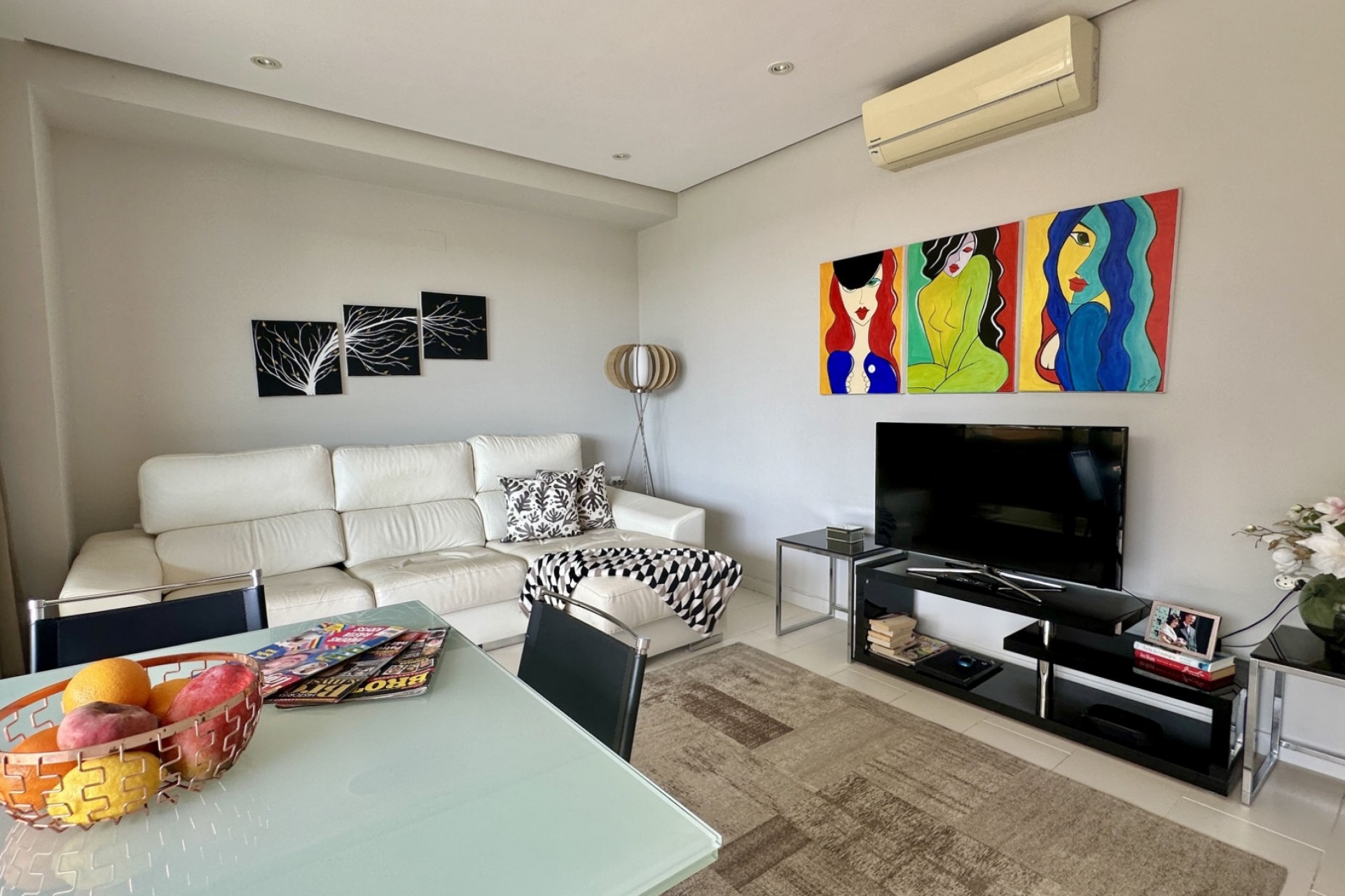 Wiederverkauf - Apartment -
Orihuela Costa - Villamartín