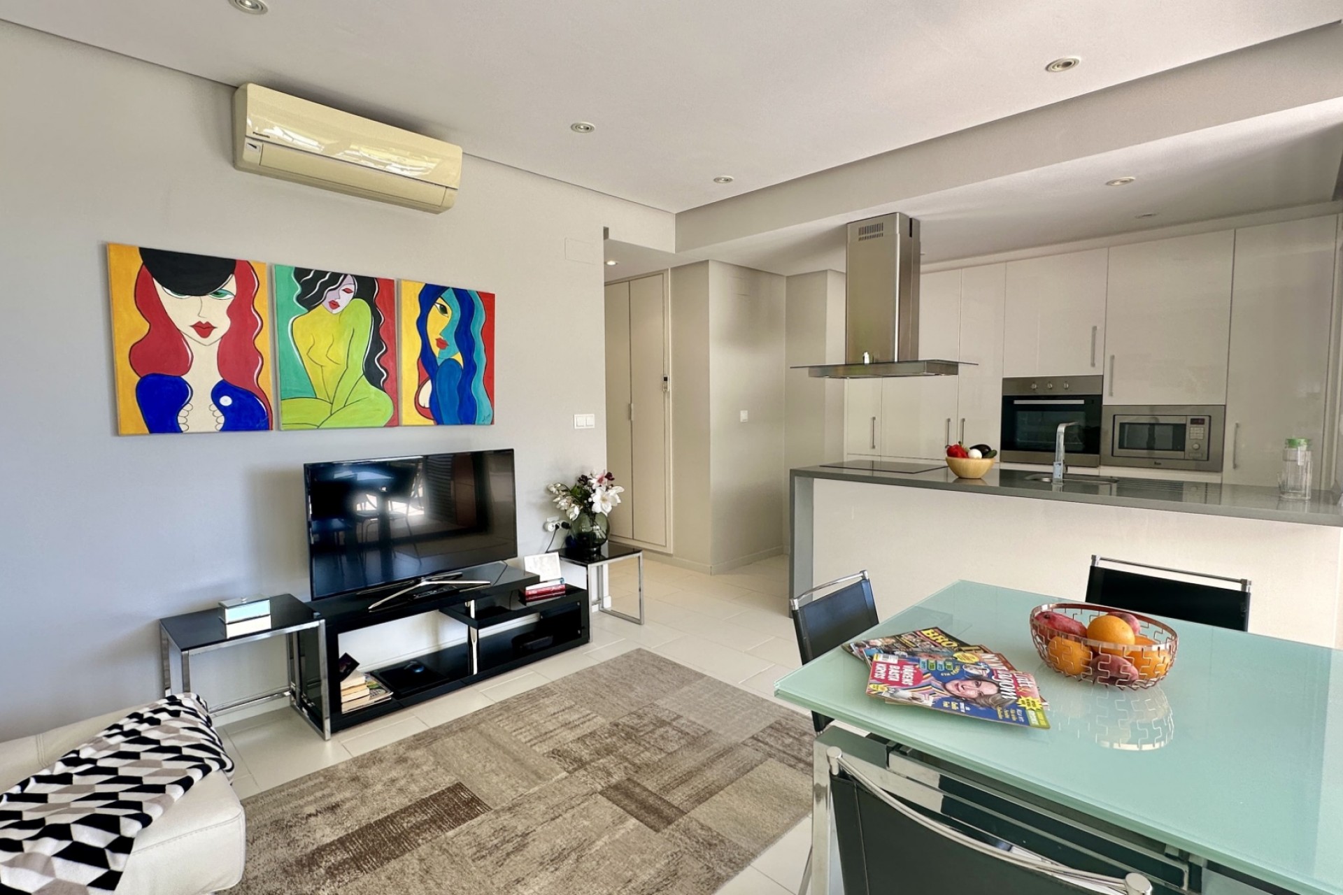 Wiederverkauf - Apartment -
Orihuela Costa - Villamartín