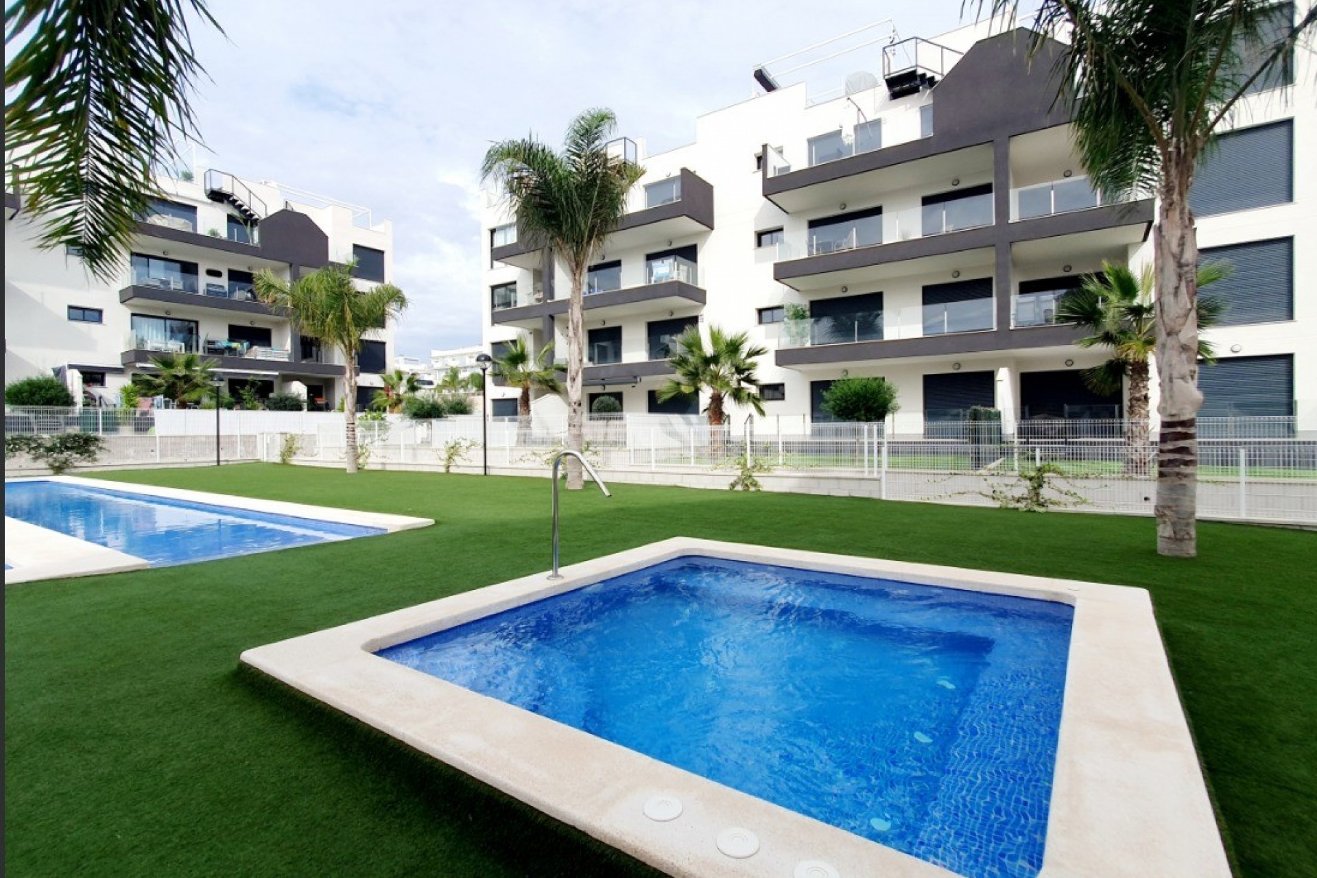 Wiederverkauf - Apartment -
Orihuela Costa - Villamartín