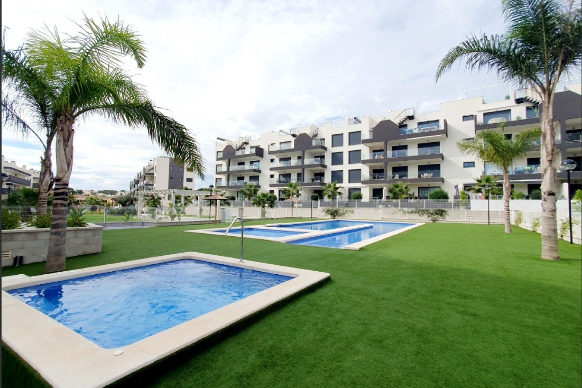 Wiederverkauf - Apartment -
Orihuela Costa - Villamartín
