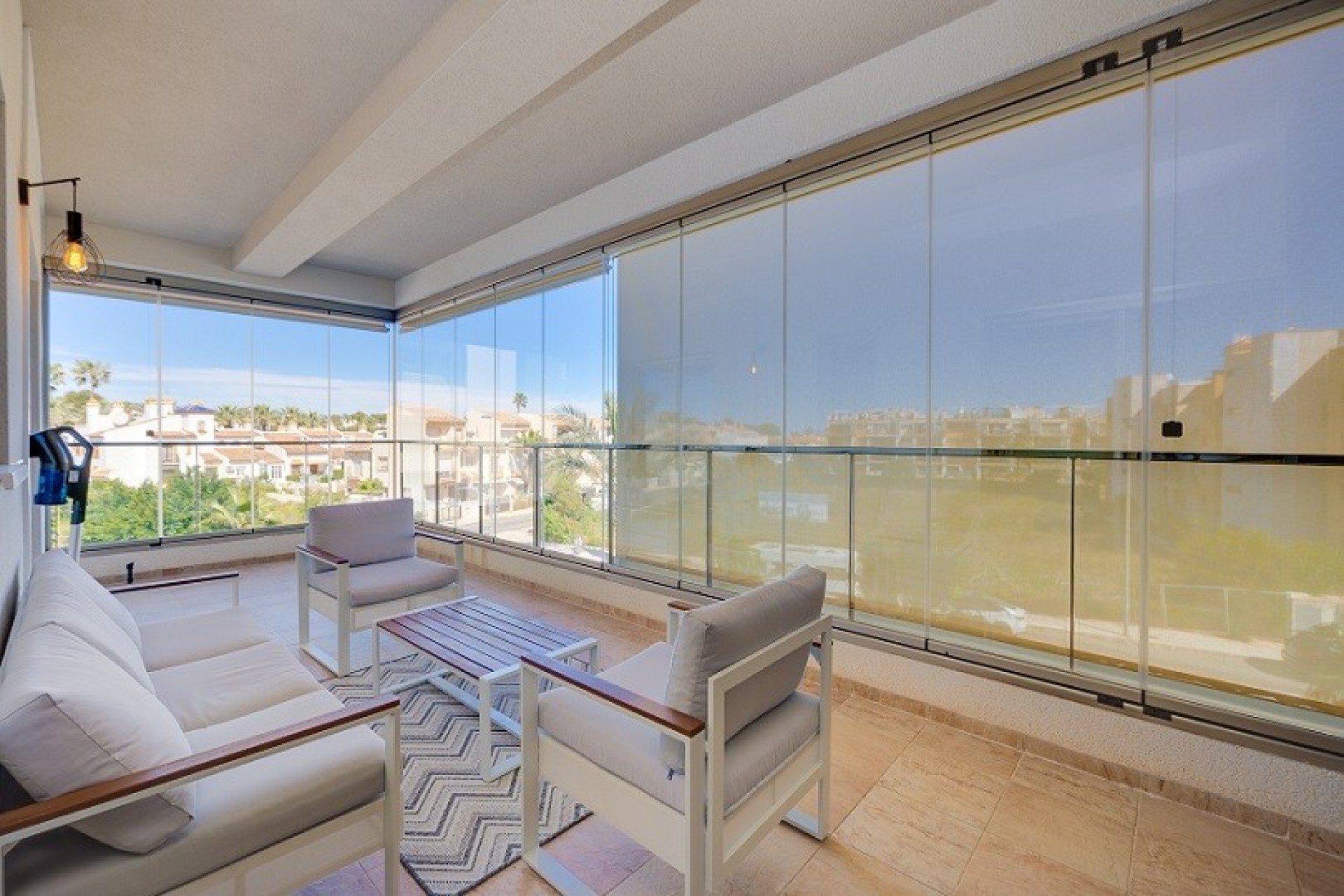 Wiederverkauf - Apartment -
Orihuela Costa - Villamartín