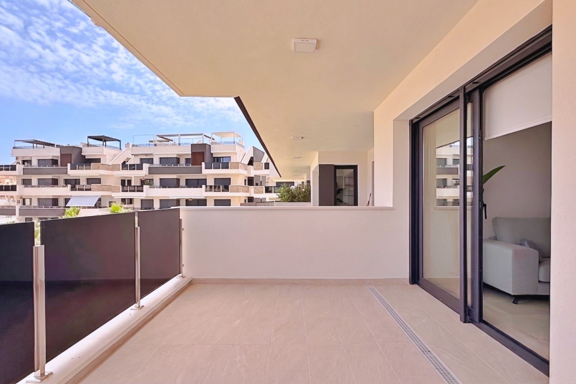 Wiederverkauf - Apartment -
Orihuela - Orihuela Costa