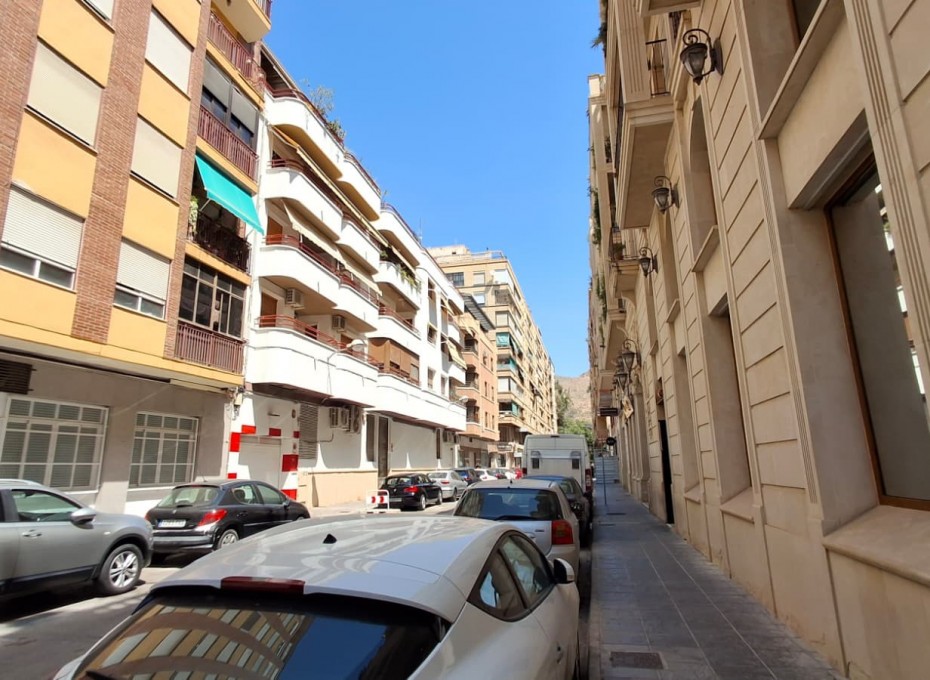 Wiederverkauf - Apartment -
Orihuela - Zona Centro
