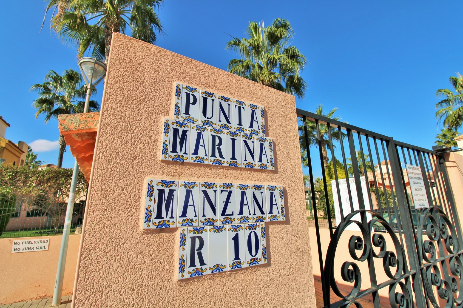 Wiederverkauf - Apartment -
Punta Prima