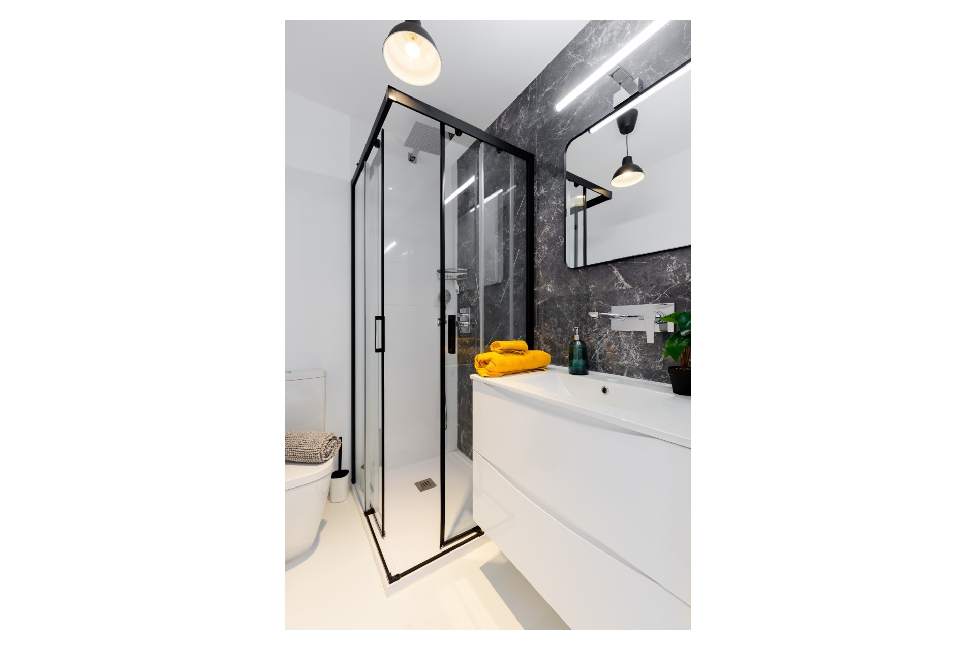Wiederverkauf - Apartment -
San Miguel de Salinas