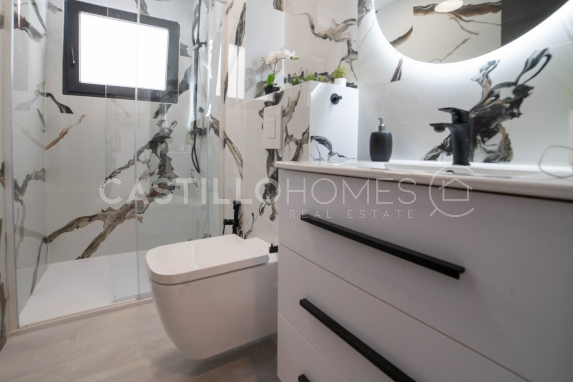 Wiederverkauf - Apartment -
Torrevieja - Centro