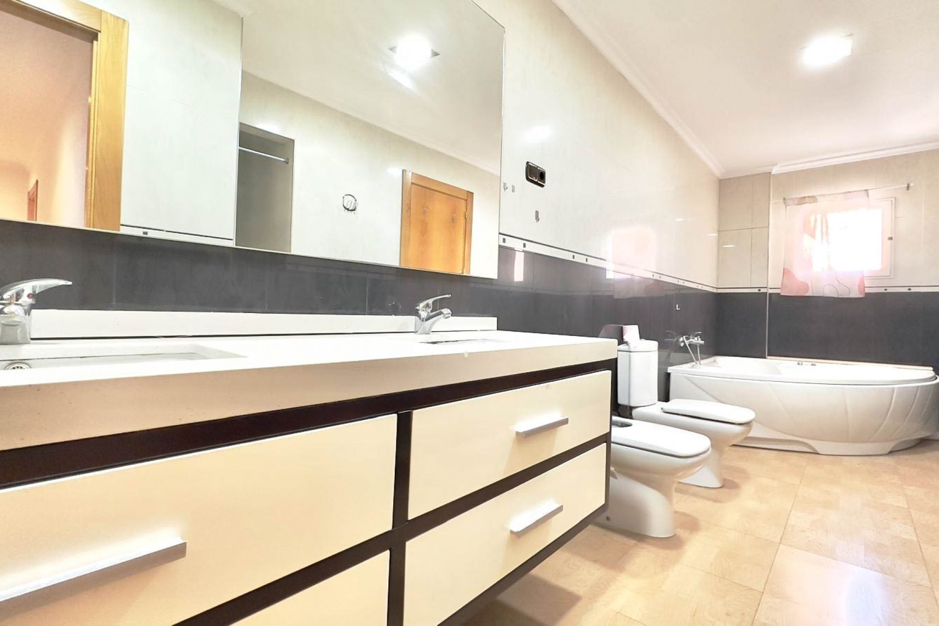 Wiederverkauf - Apartment -
Torrevieja - Centro