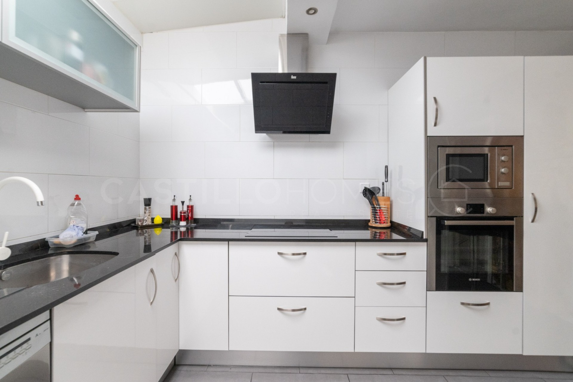 Wiederverkauf - Apartment -
Torrevieja - El Acequión - Los Náufragos