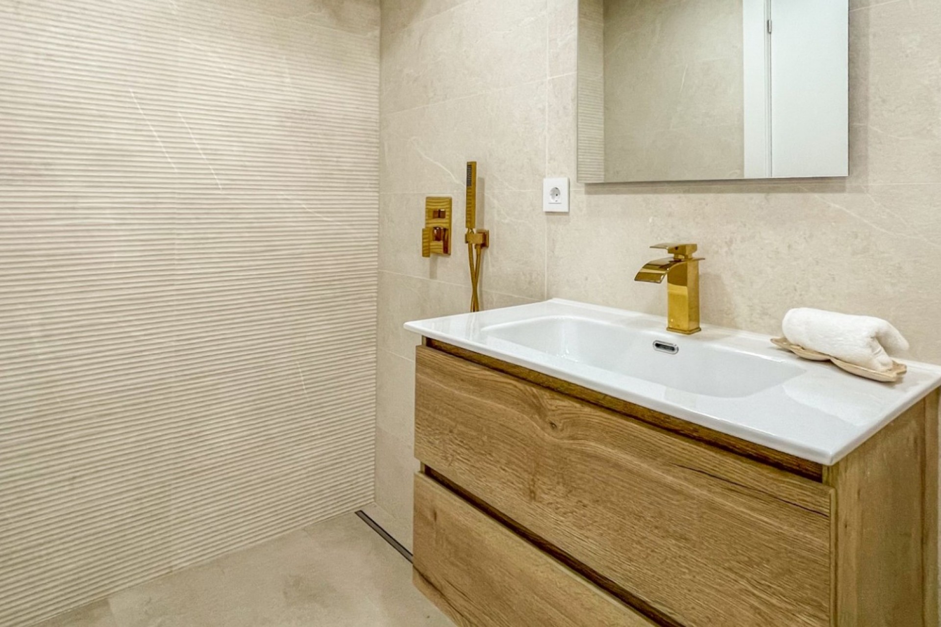 Wiederverkauf - Apartment -
Torrevieja - El Acequión - Los Náufragos