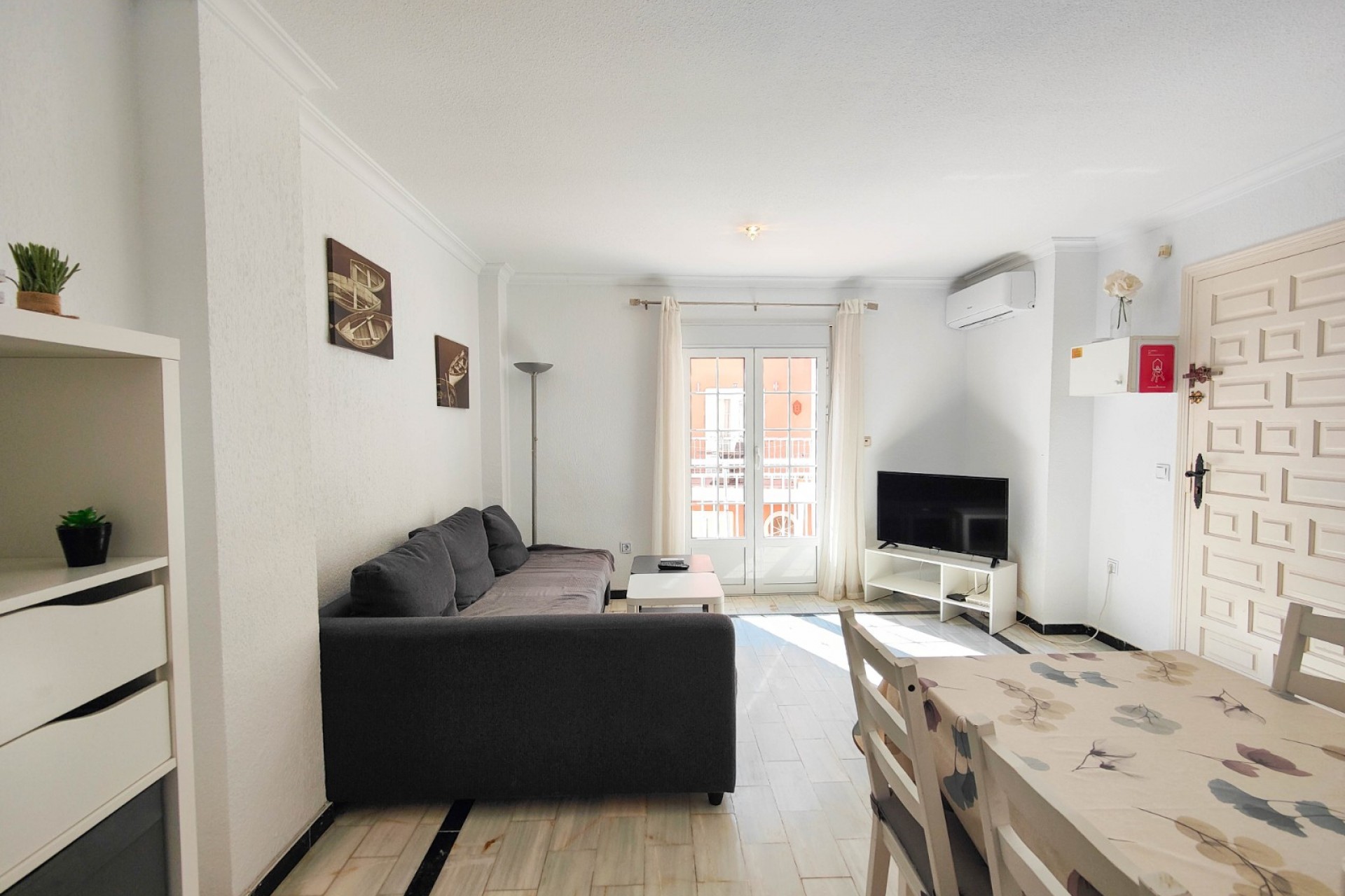 Wiederverkauf - Apartment -
Torrevieja - La Mata