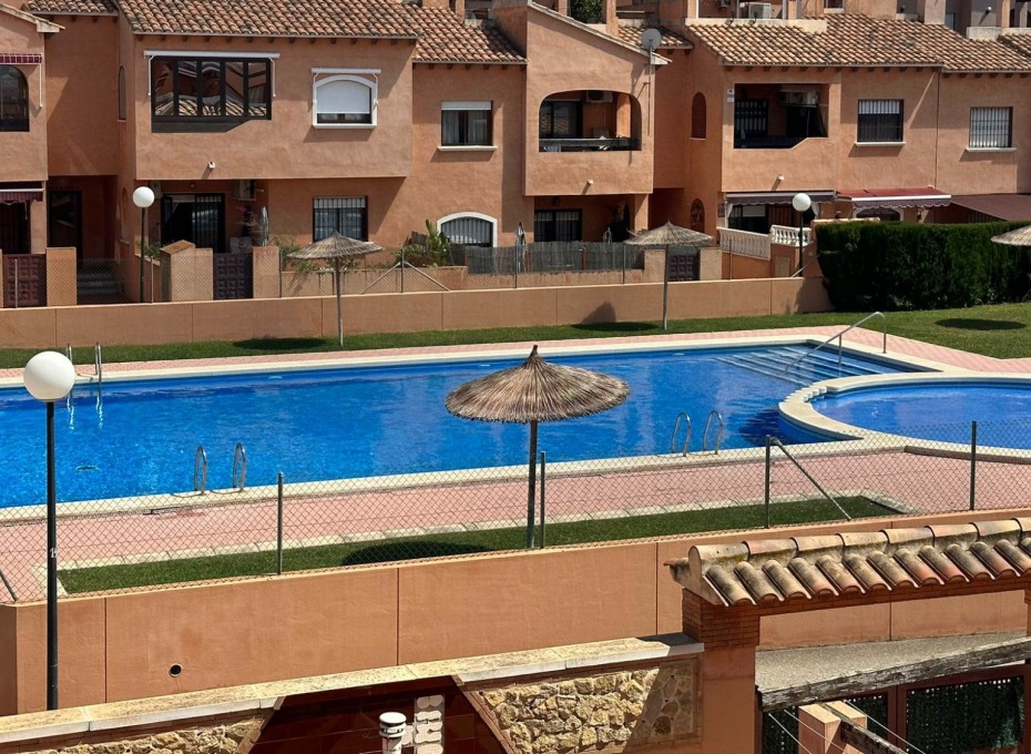 Wiederverkauf - Apartment -
Torrevieja - Nueva Torrevieja - Aguas Nuevas