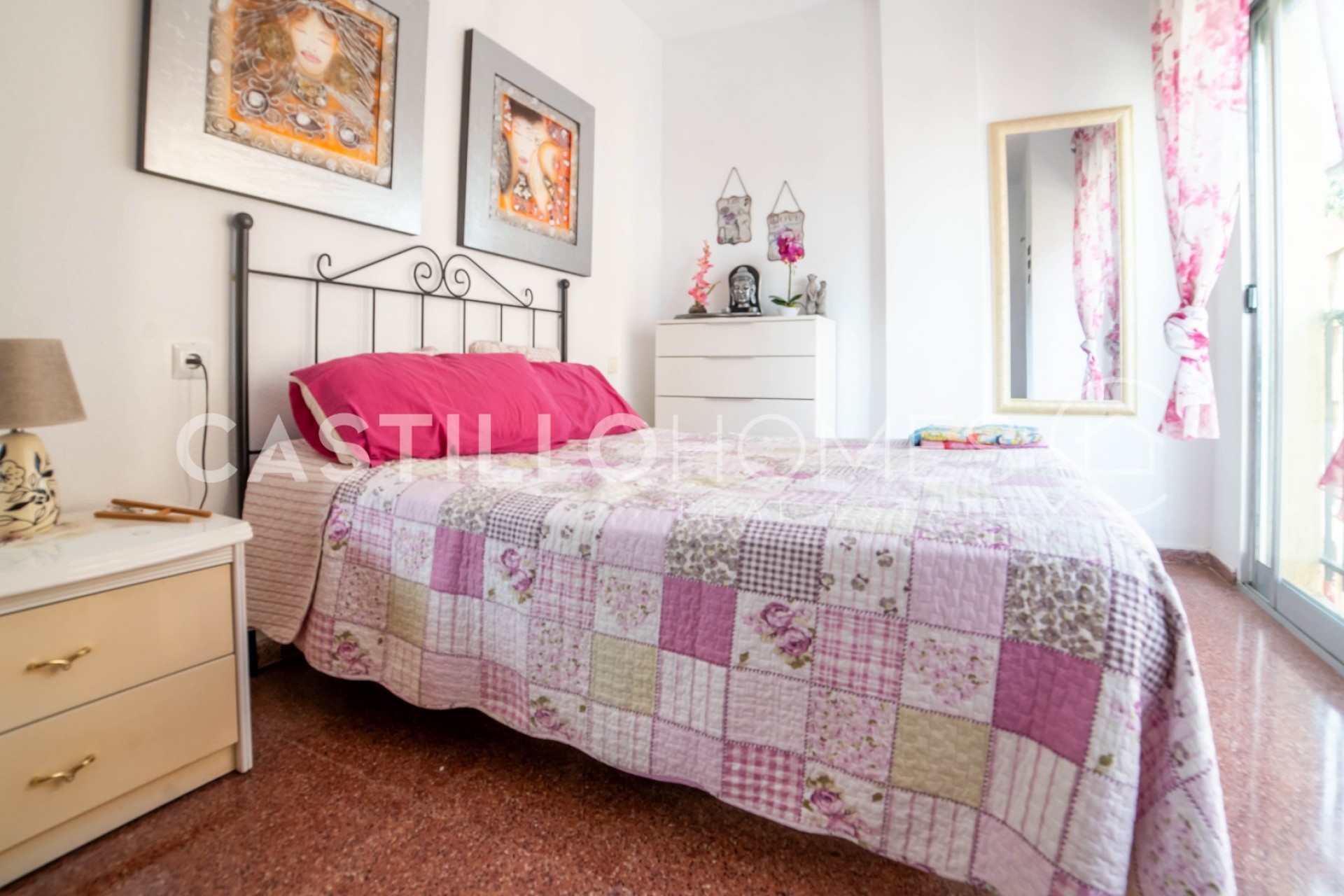 Wiederverkauf - Apartment -
Torrevieja - Playa de los Locos