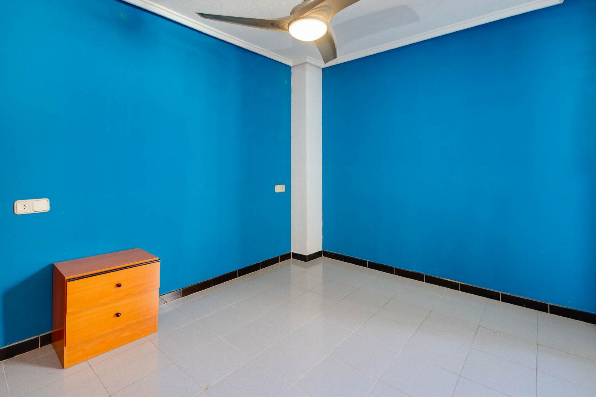 Wiederverkauf - Apartment -
Torrevieja - Playa de los Locos