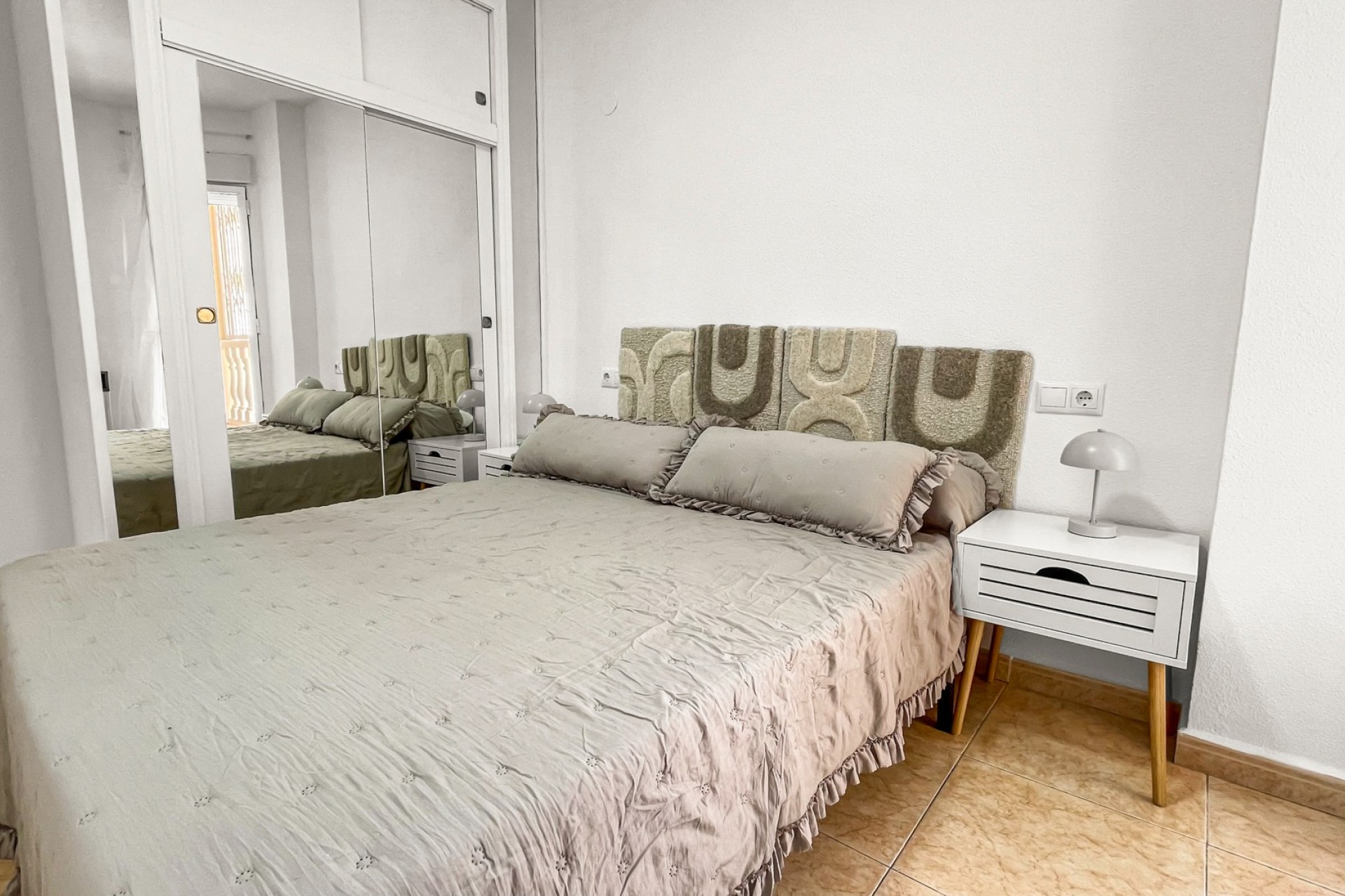 Wiederverkauf - Apartment -
Torrevieja - Playa de los locos
