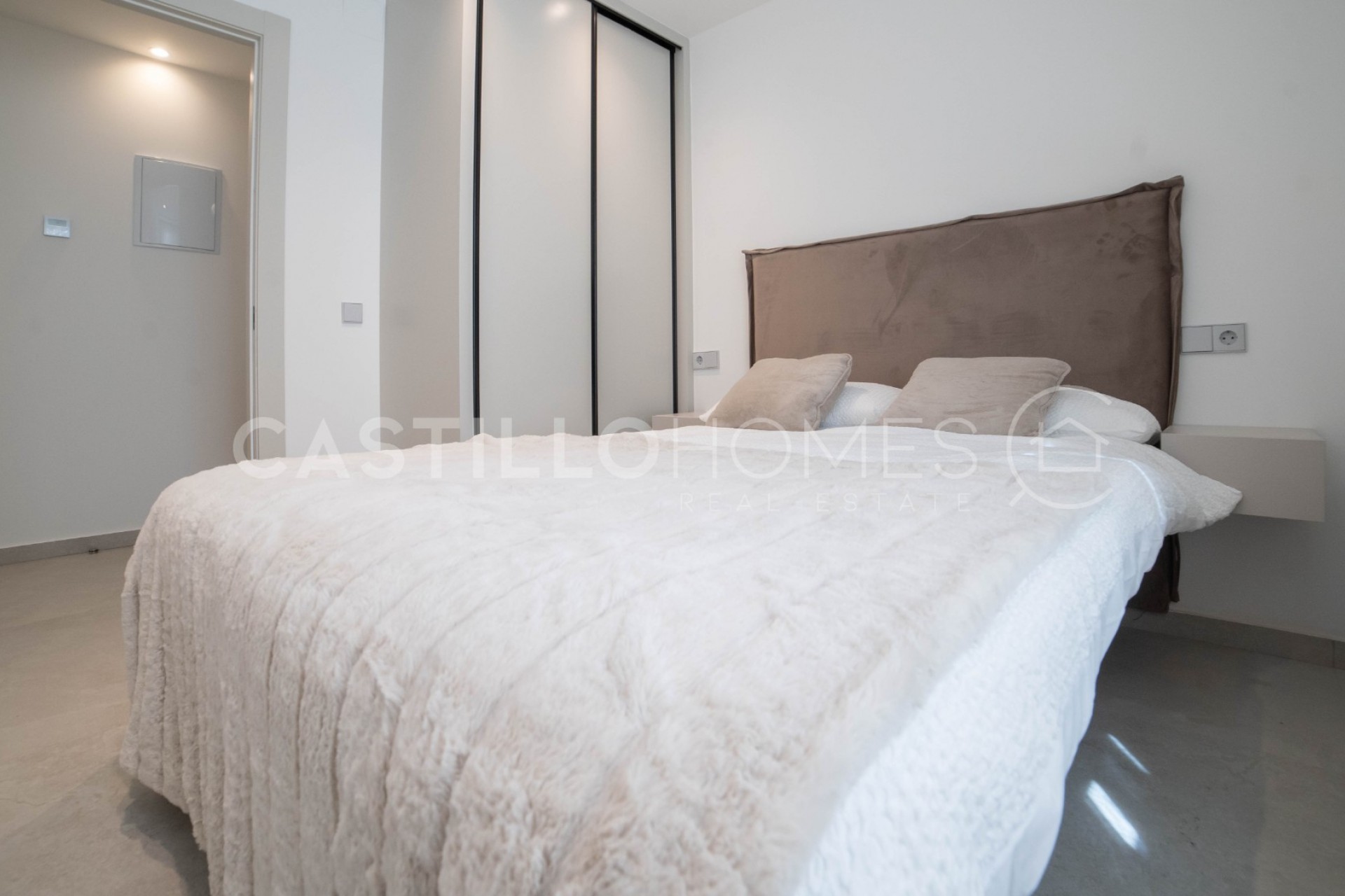 Wiederverkauf - Apartment -
Torrevieja - Playa del Acequión