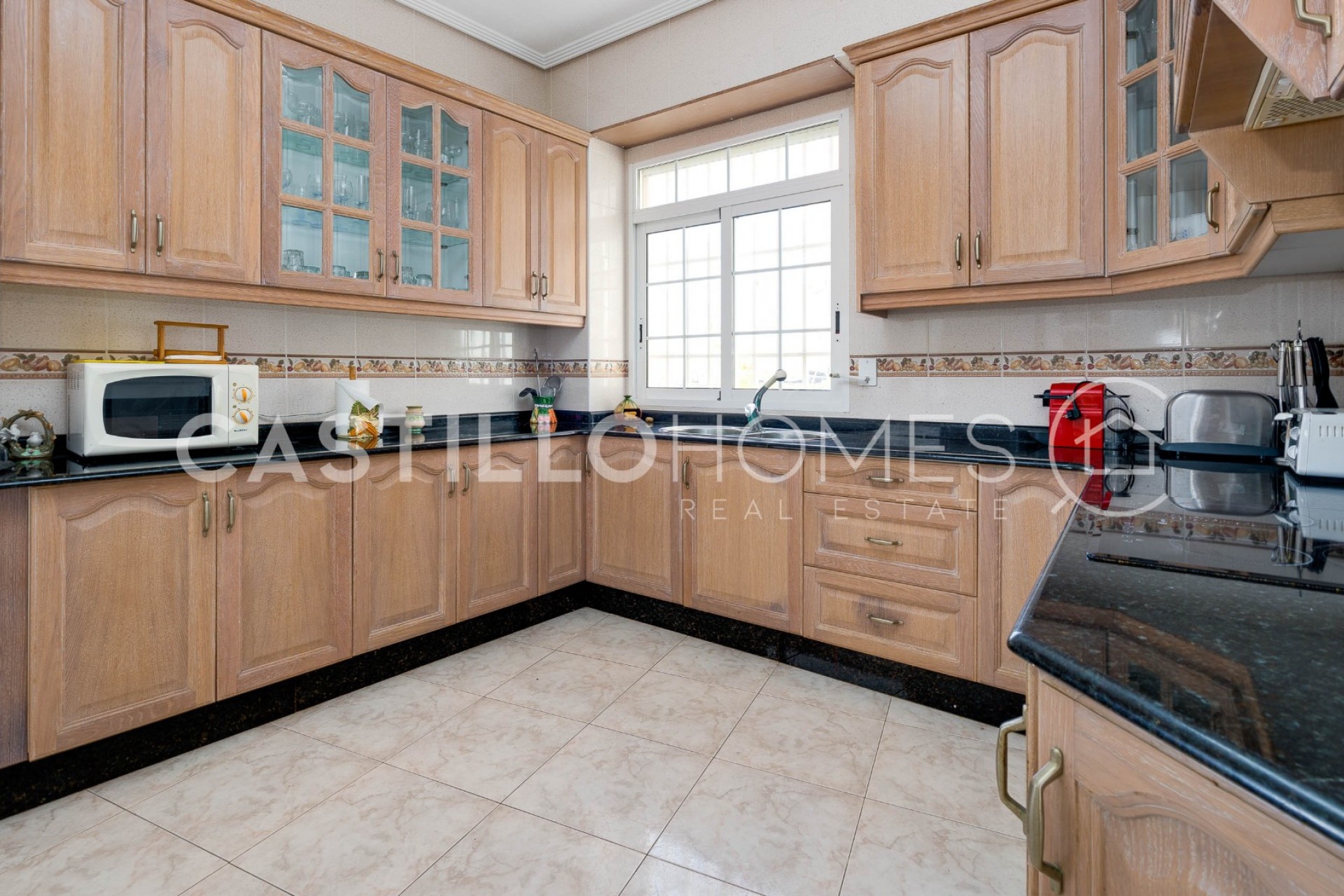 Wiederverkauf - Apartment -
Torrevieja - Playa del Acequión