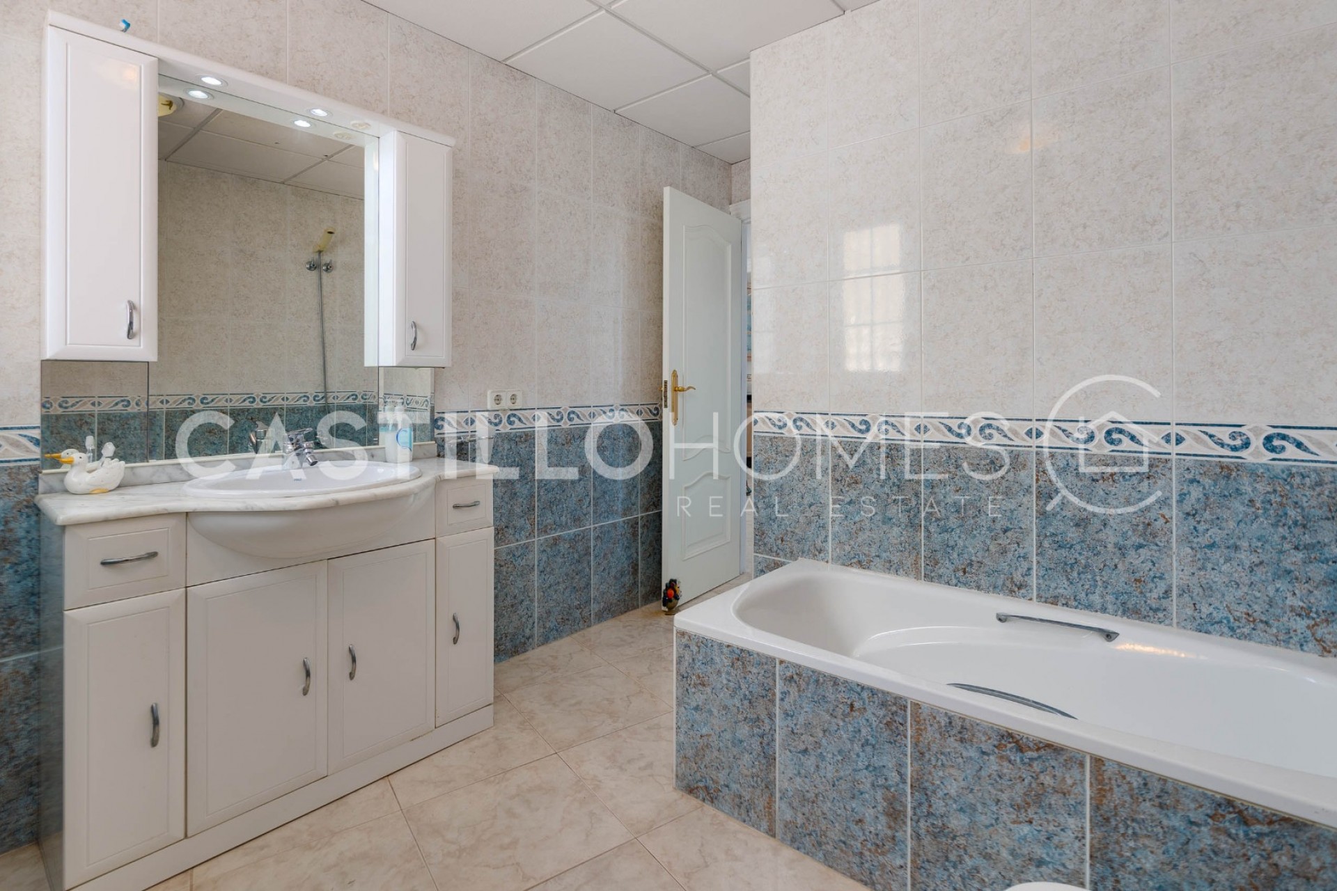 Wiederverkauf - Apartment -
Torrevieja - Playa del Acequión