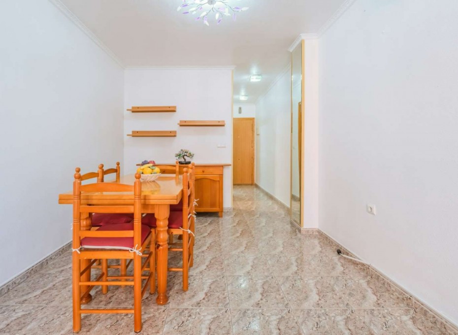 Wiederverkauf - Apartment -
Torrevieja - Playa del Cura