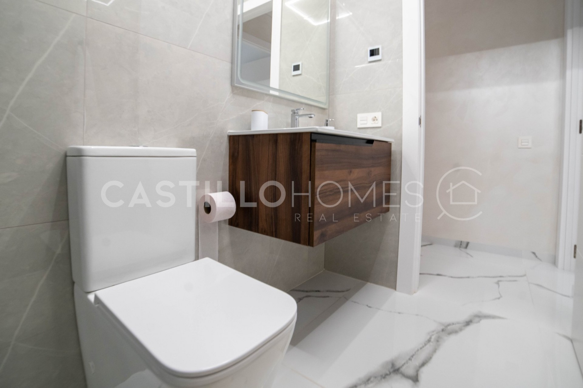 Wiederverkauf - Apartment -
Torrevieja - Playa del Cura