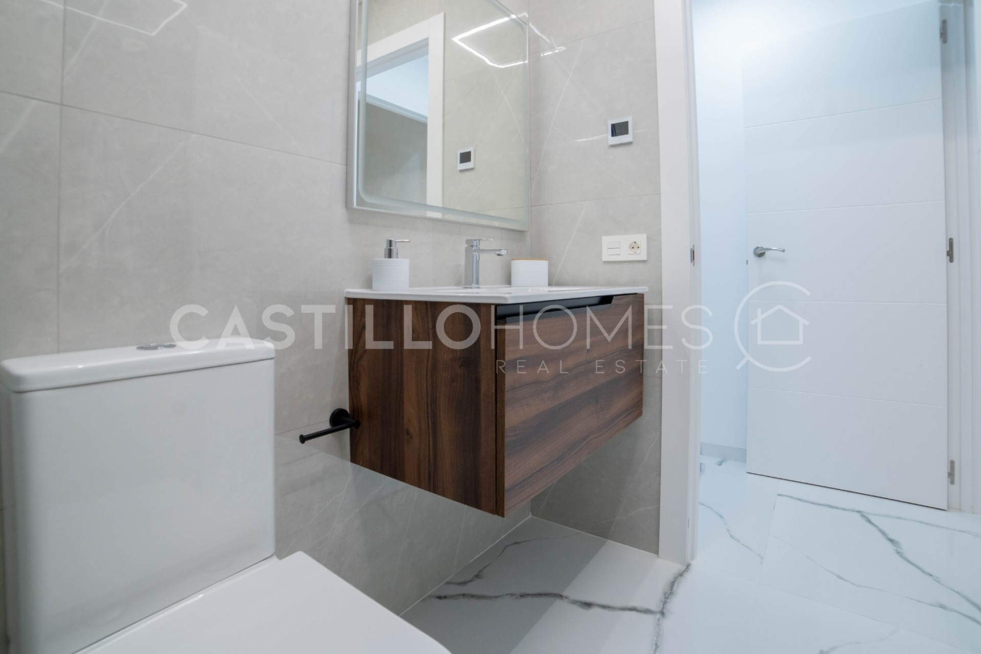 Wiederverkauf - Apartment -
Torrevieja - Playa del Cura