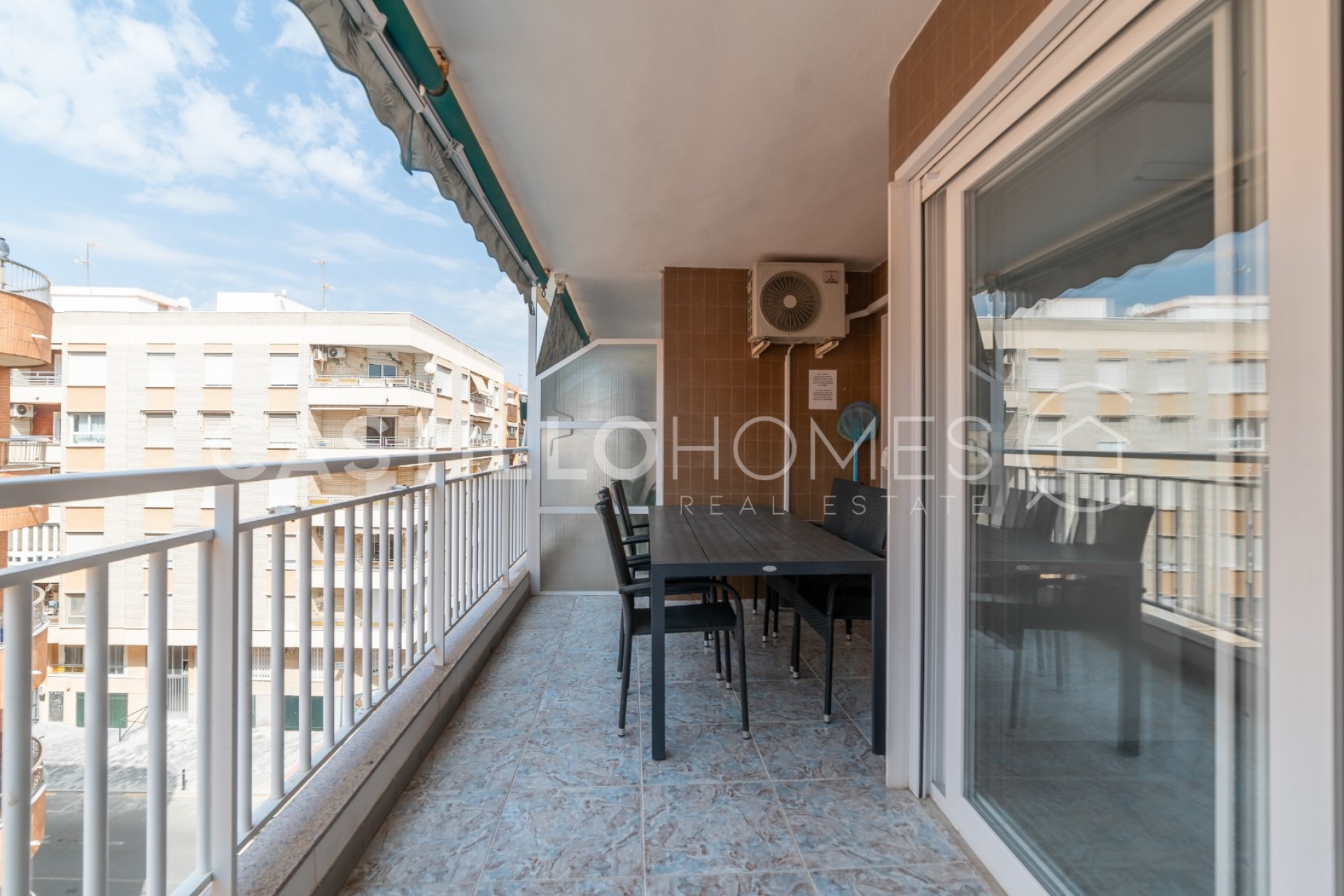 Wiederverkauf - Apartment -
Torrevieja - Playa del Cura