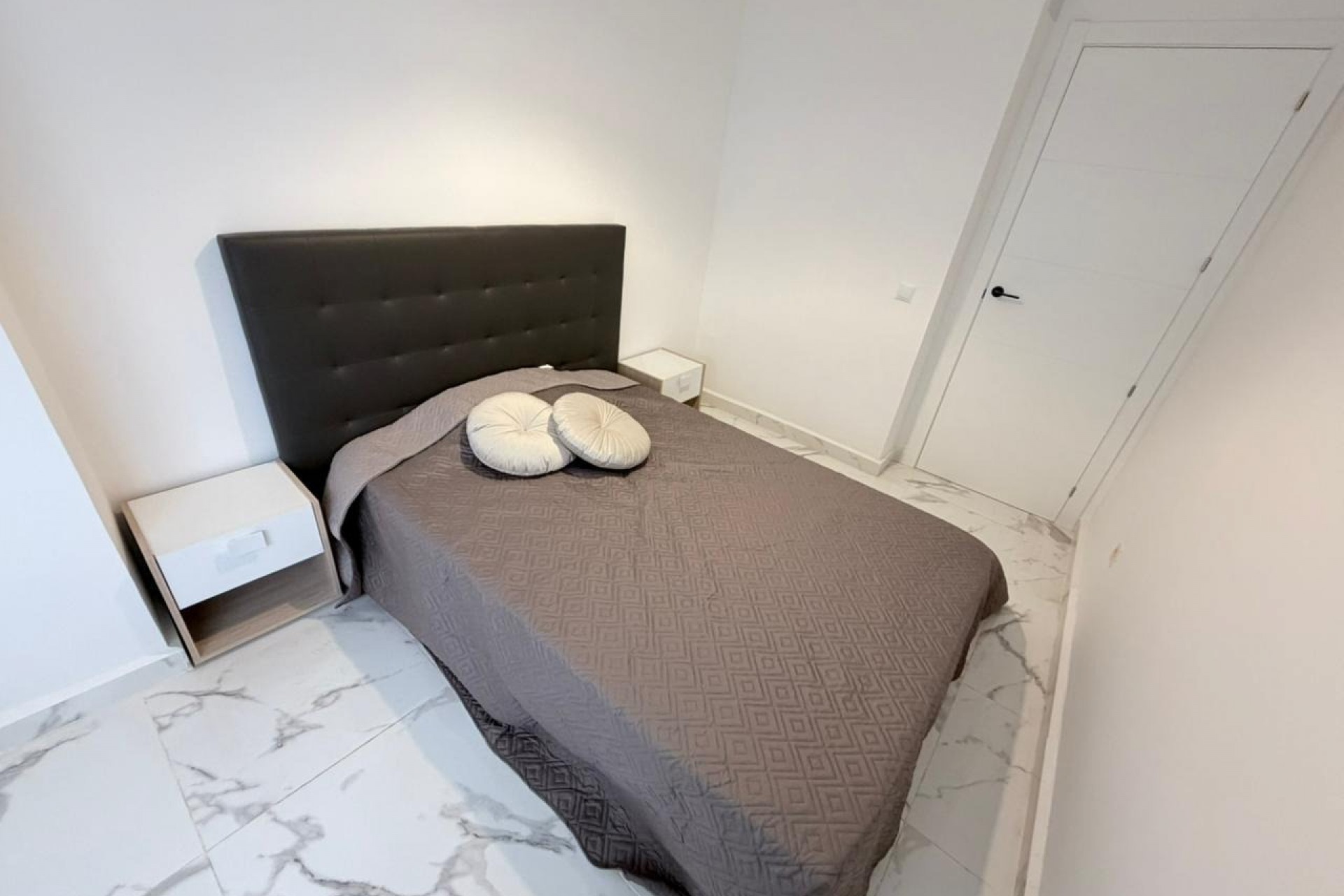 Wiederverkauf - Apartment -
Torrevieja - Playa del cura