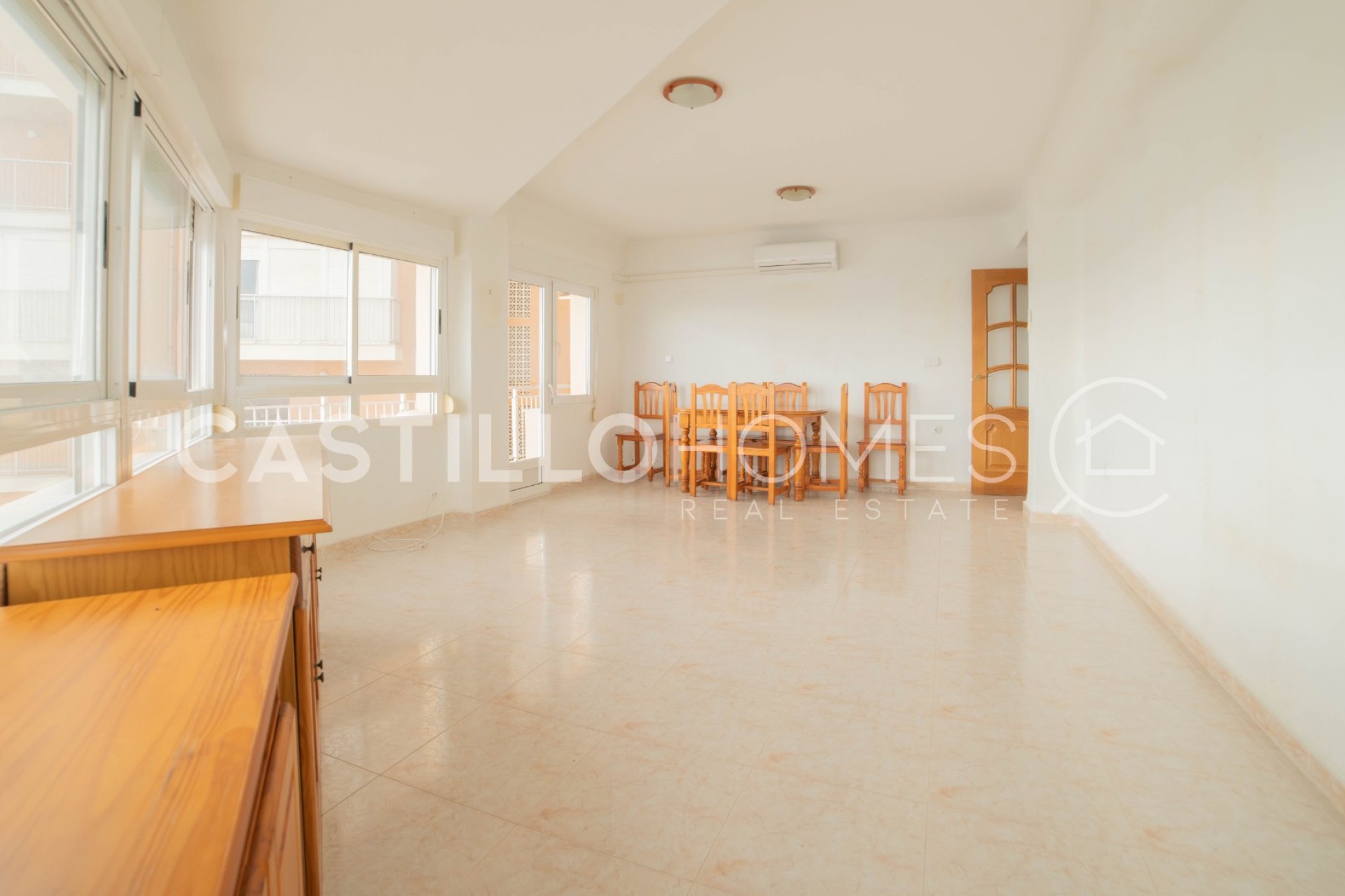 Wiederverkauf - Apartment -
Torrevieja - Playa del Cura