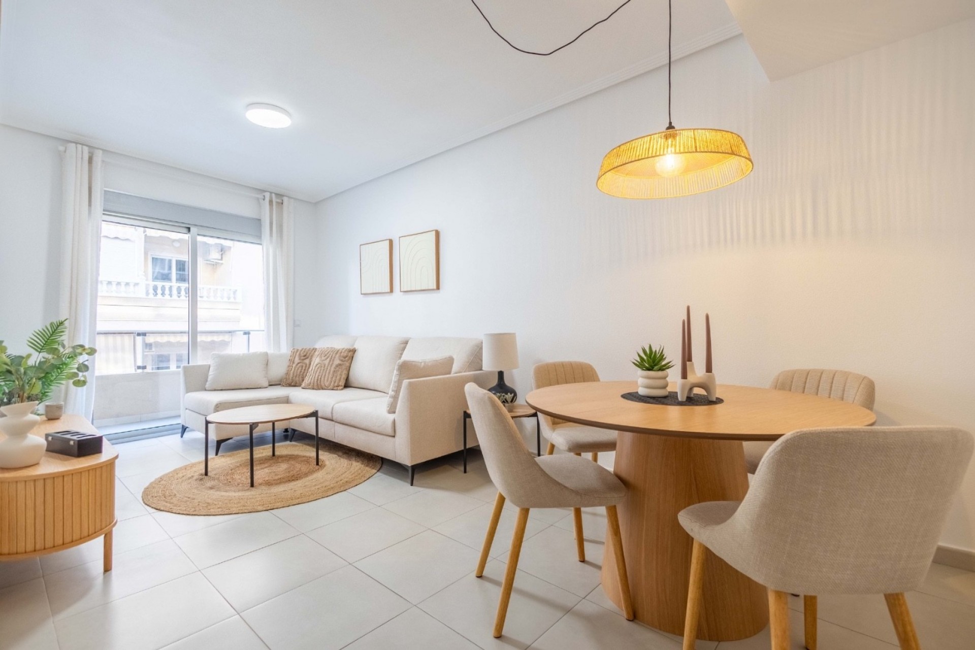 Wiederverkauf - Apartment -
Torrevieja - Playa del Cura