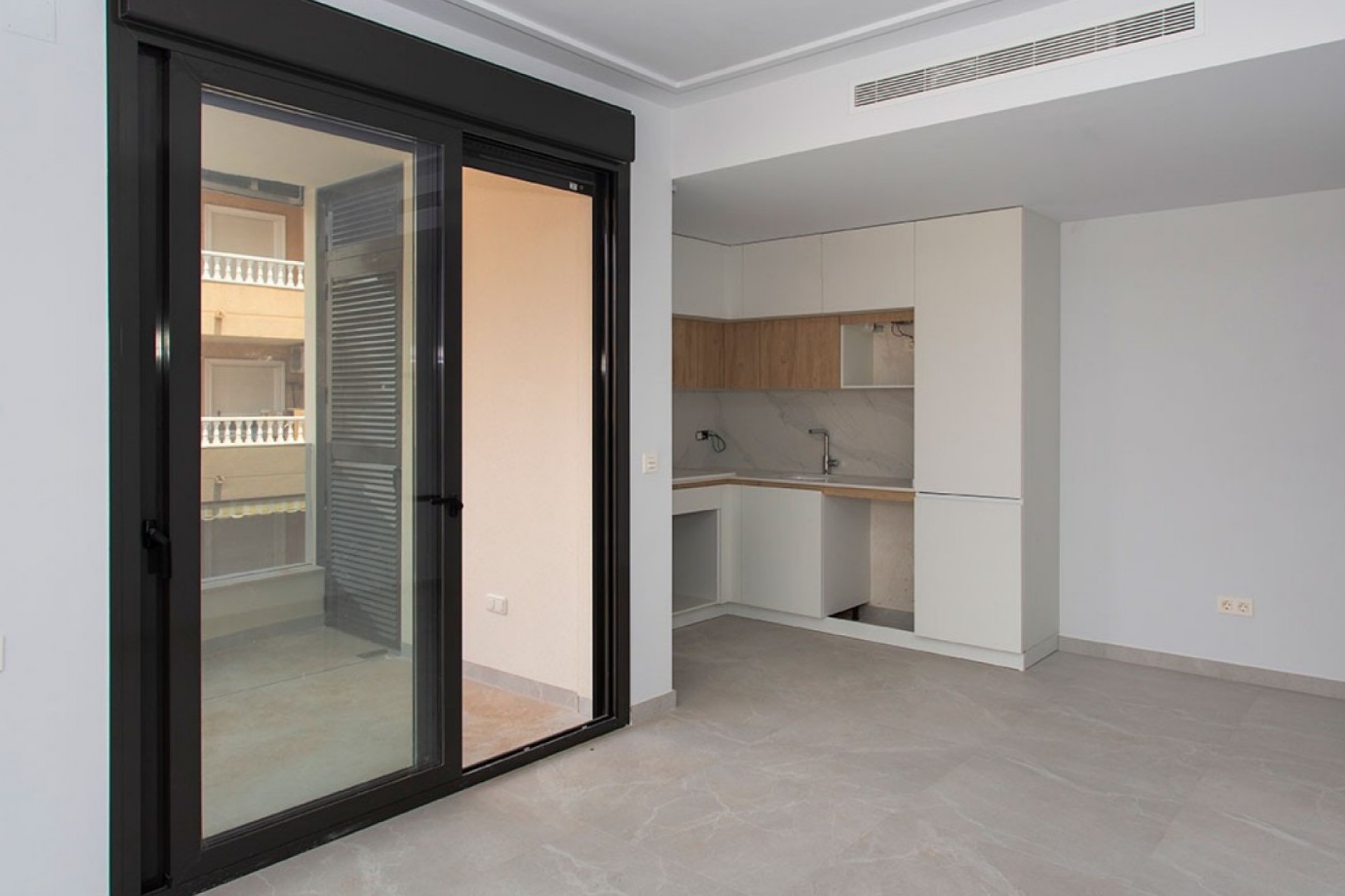 Wiederverkauf - Apartment -
Torrevieja - Playa del Cura