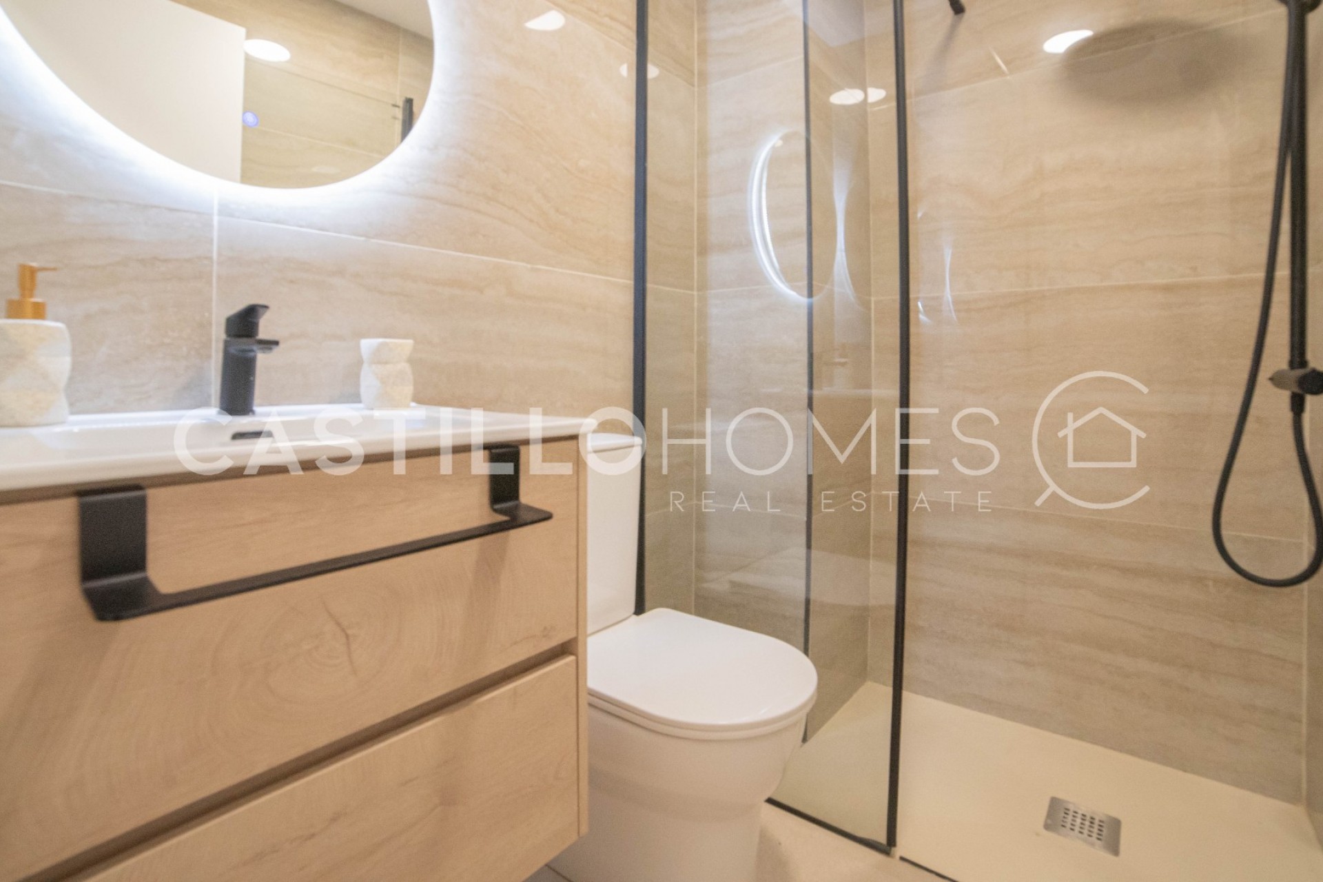 Wiederverkauf - Apartment -
Torrevieja - Playa del Cura