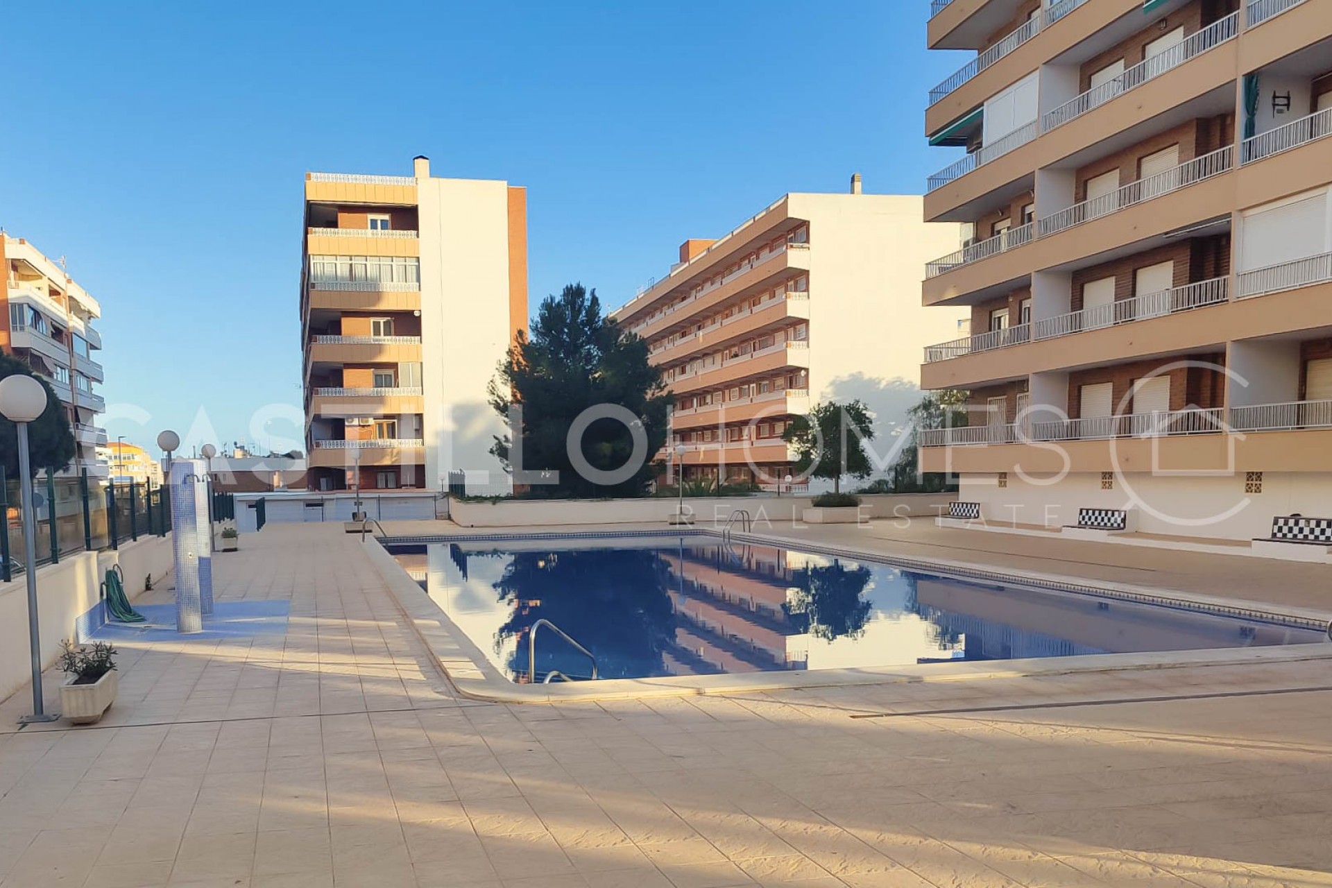 Wiederverkauf - Apartment -
Torrevieja - Punta prima