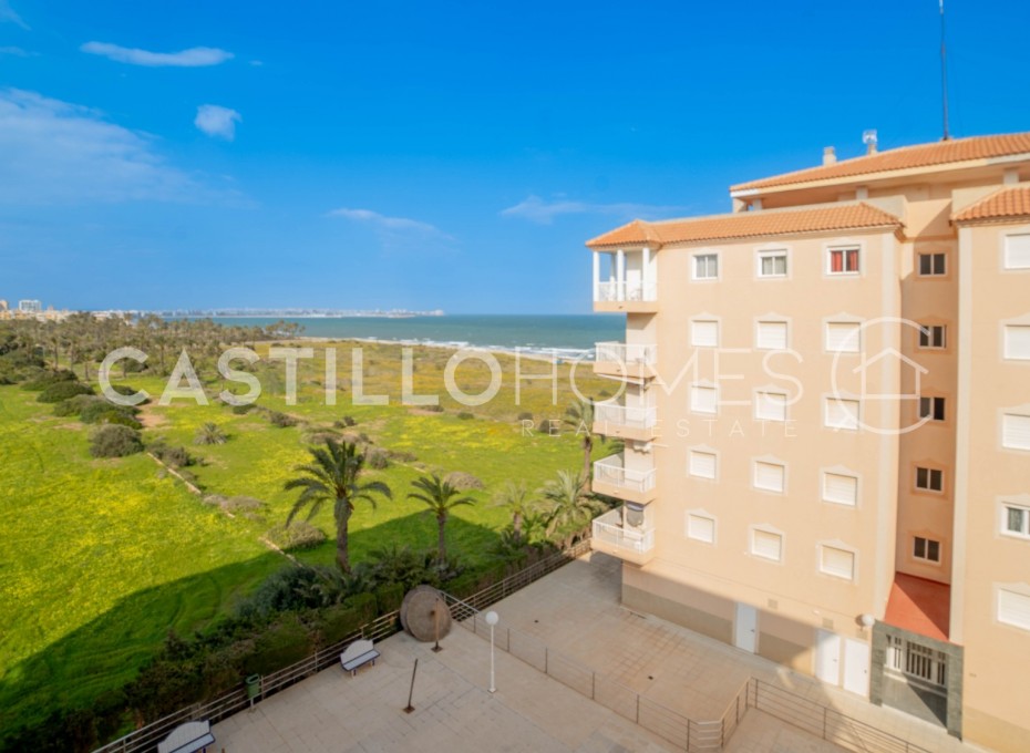 Wiederverkauf - Apartment -
Torrevieja - Punta prima