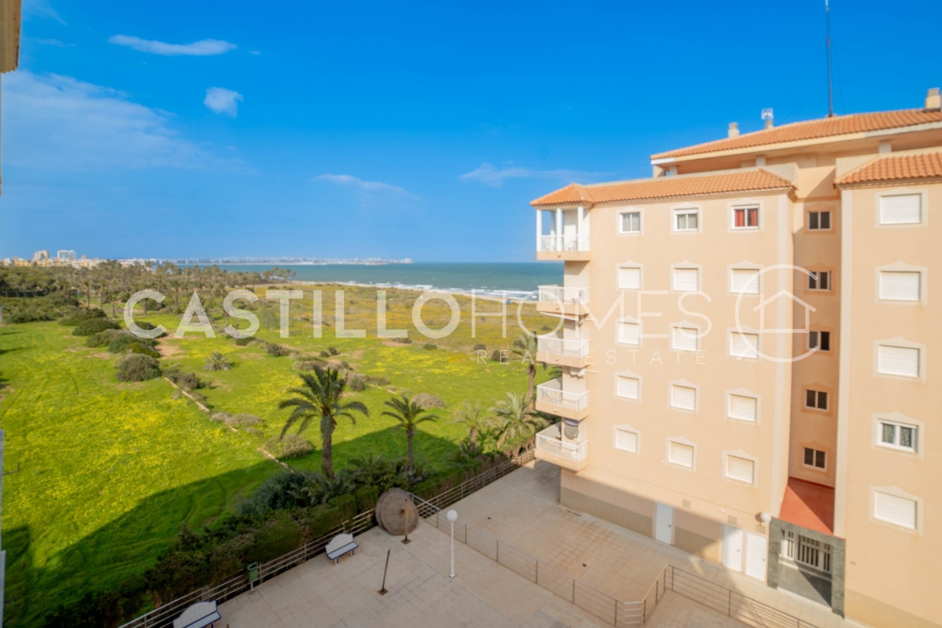 Wiederverkauf - Apartment -
Torrevieja - Punta prima