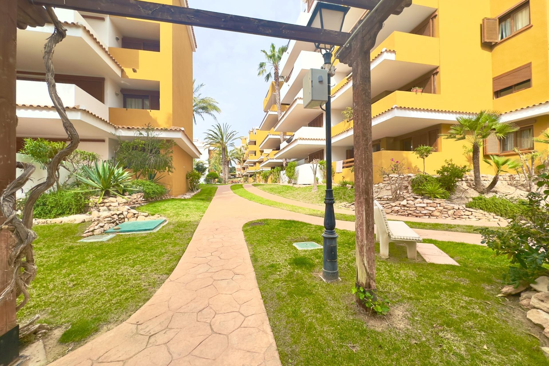 Wiederverkauf - Apartment -
Torrevieja - Punta prima