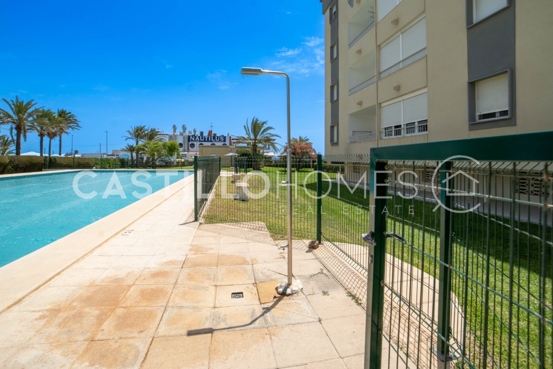 Wiederverkauf - Apartment -
Torrevieja - Punta prima