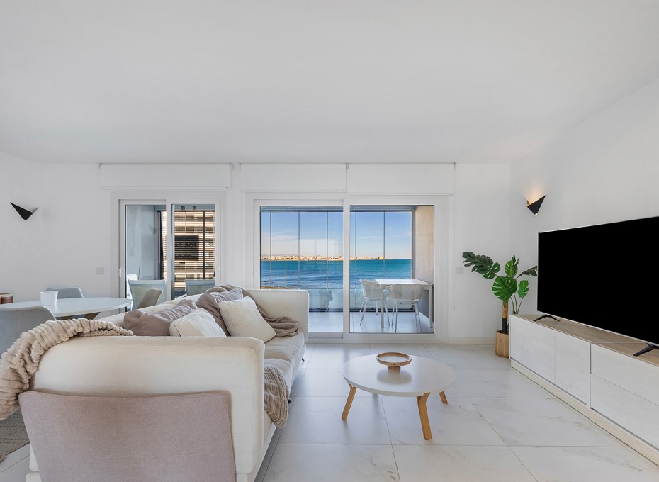Wiederverkauf - Apartment -
Torrevieja - Punta prima