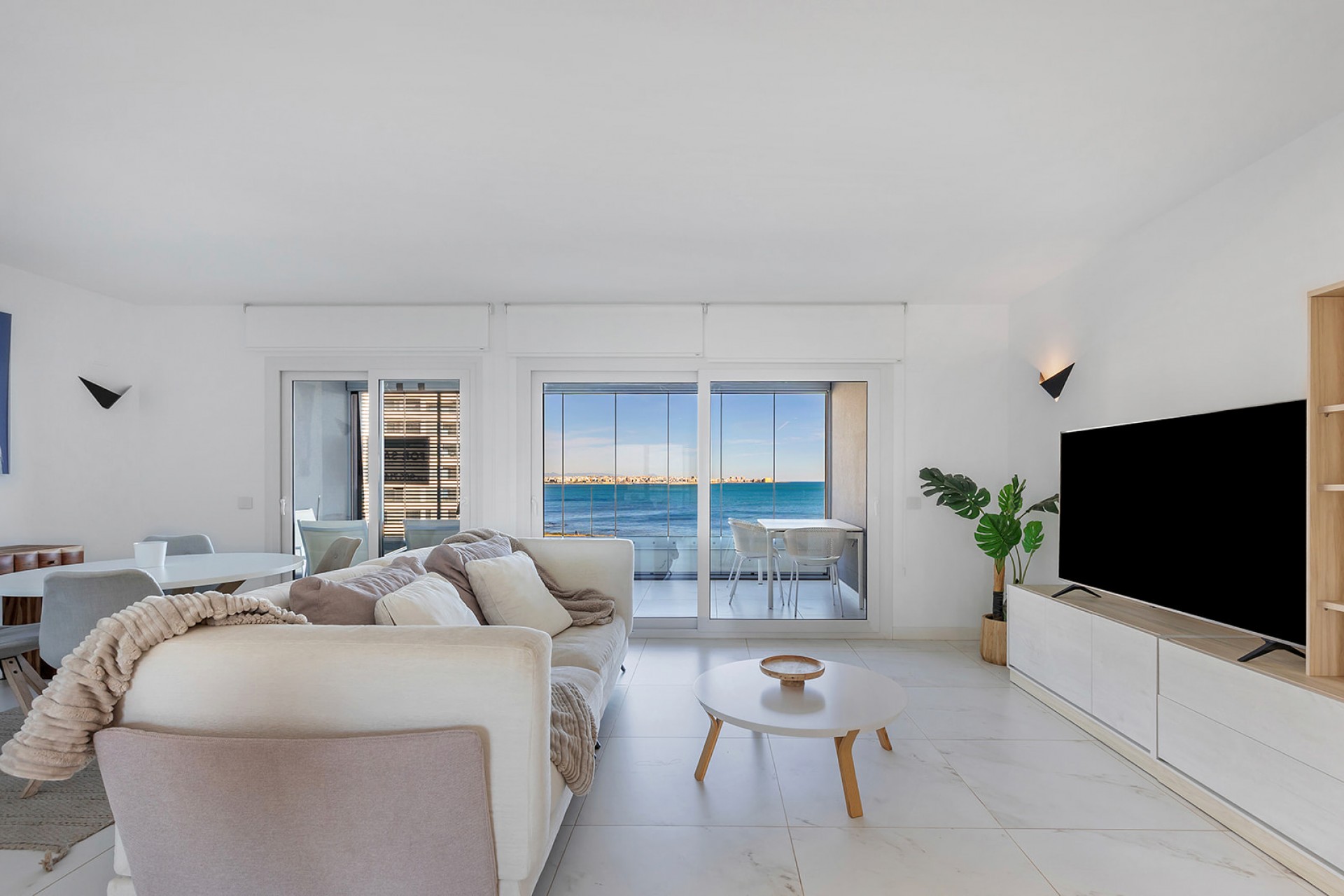 Wiederverkauf - Apartment -
Torrevieja - Punta prima