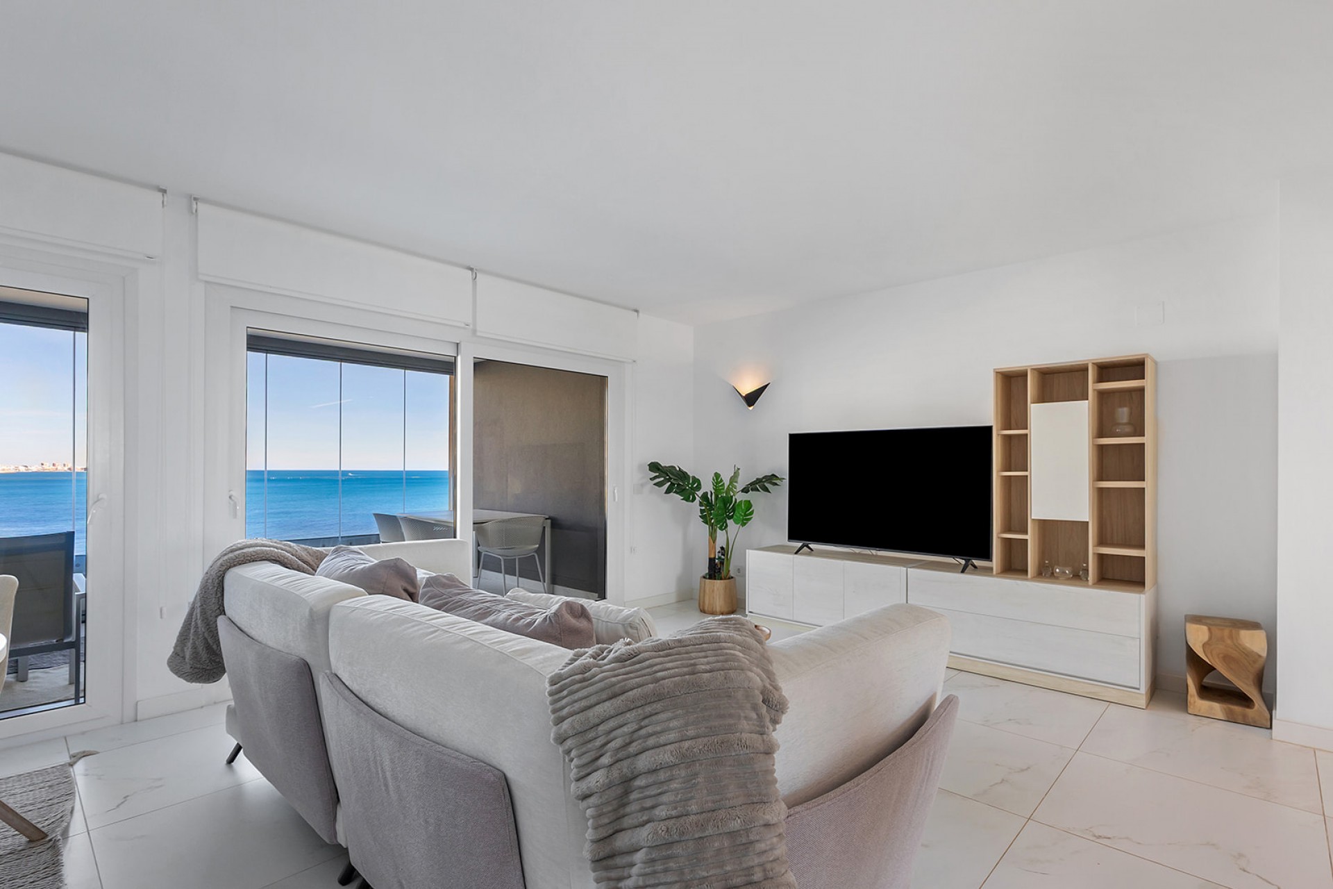 Wiederverkauf - Apartment -
Torrevieja - Punta prima