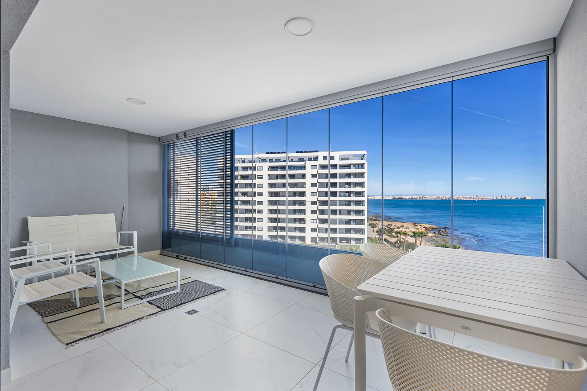 Wiederverkauf - Apartment -
Torrevieja - Punta prima