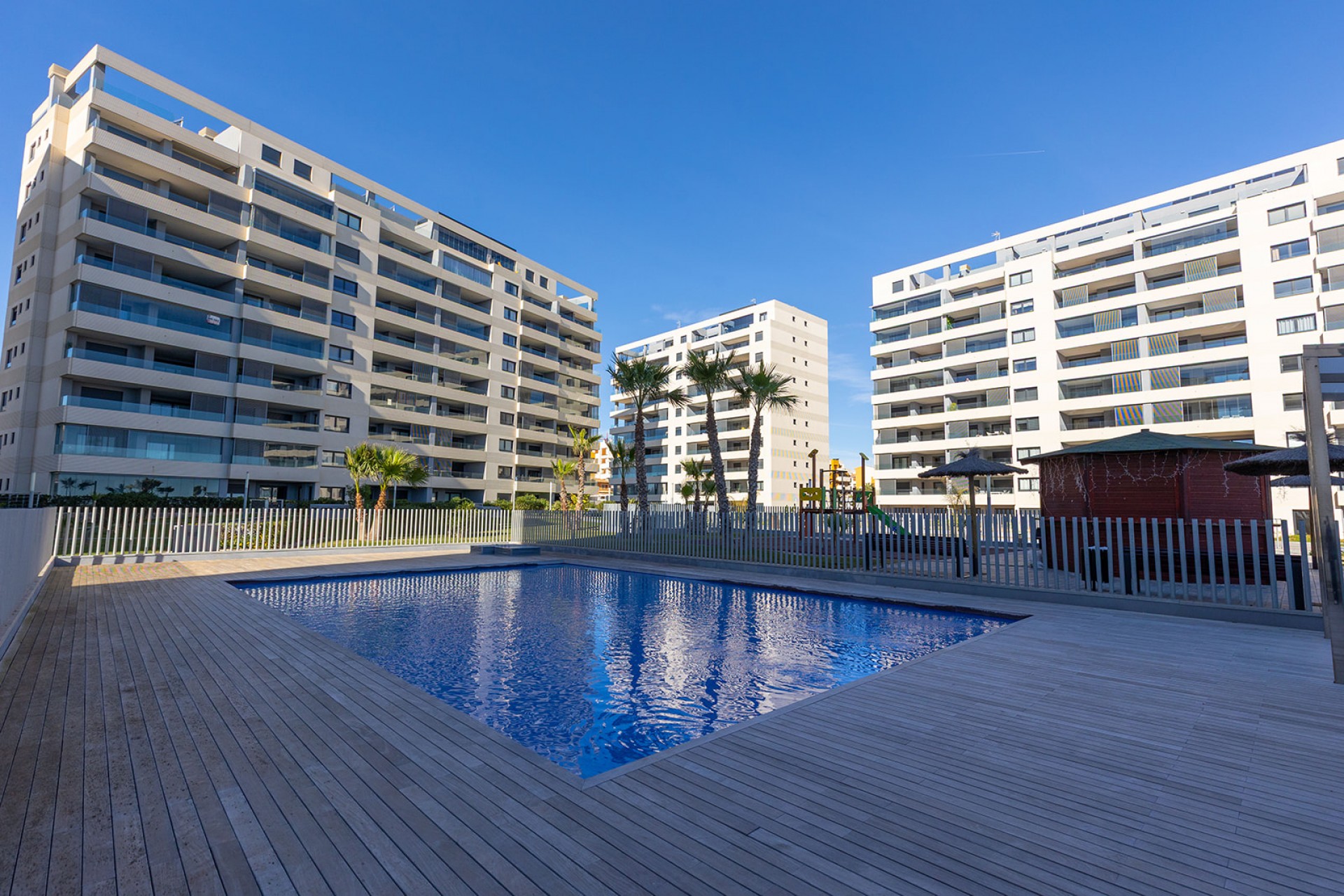 Wiederverkauf - Apartment -
Torrevieja - Punta prima