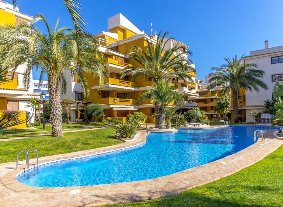 Wiederverkauf - Apartment -
Torrevieja - Punta prima