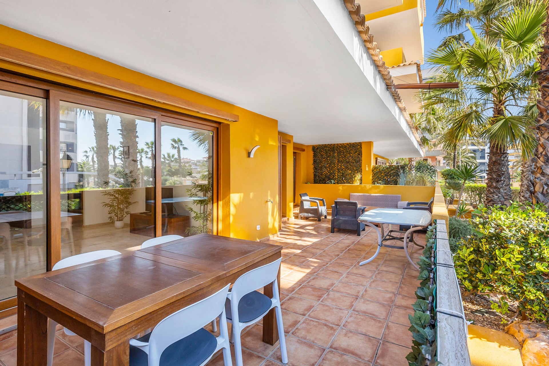 Wiederverkauf - Apartment -
Torrevieja - Punta prima