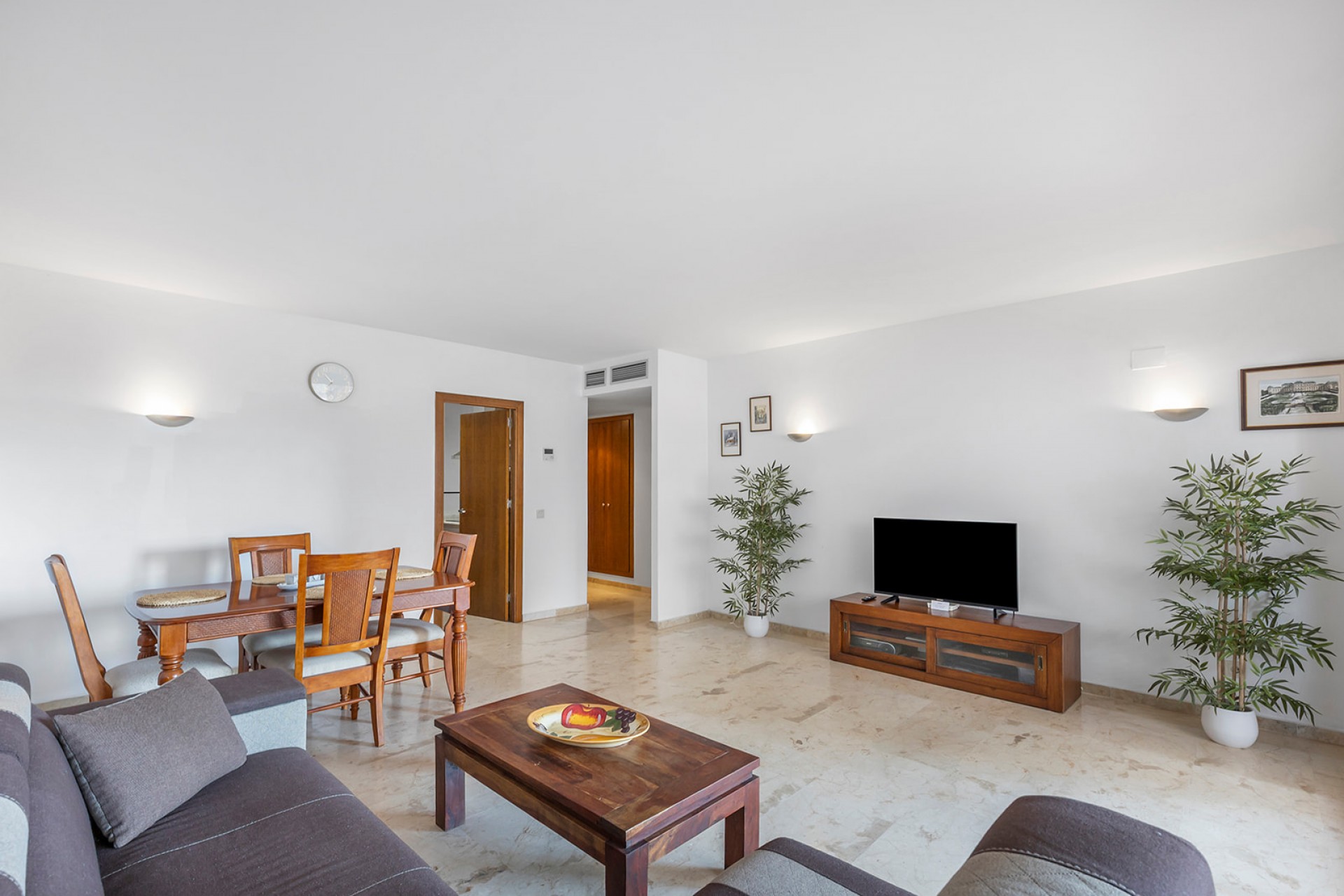 Wiederverkauf - Apartment -
Torrevieja - Punta prima