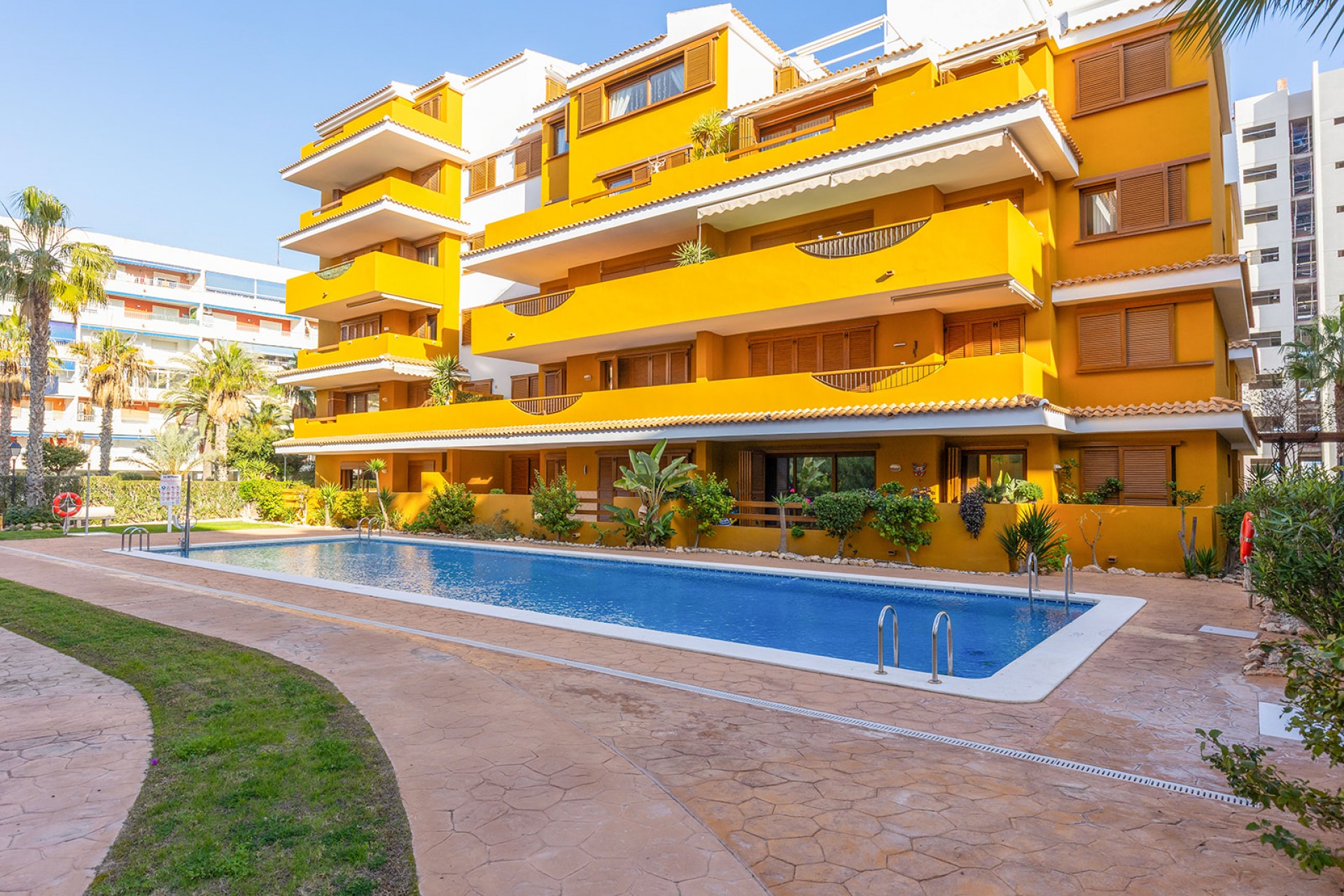 Wiederverkauf - Apartment -
Torrevieja - Punta prima