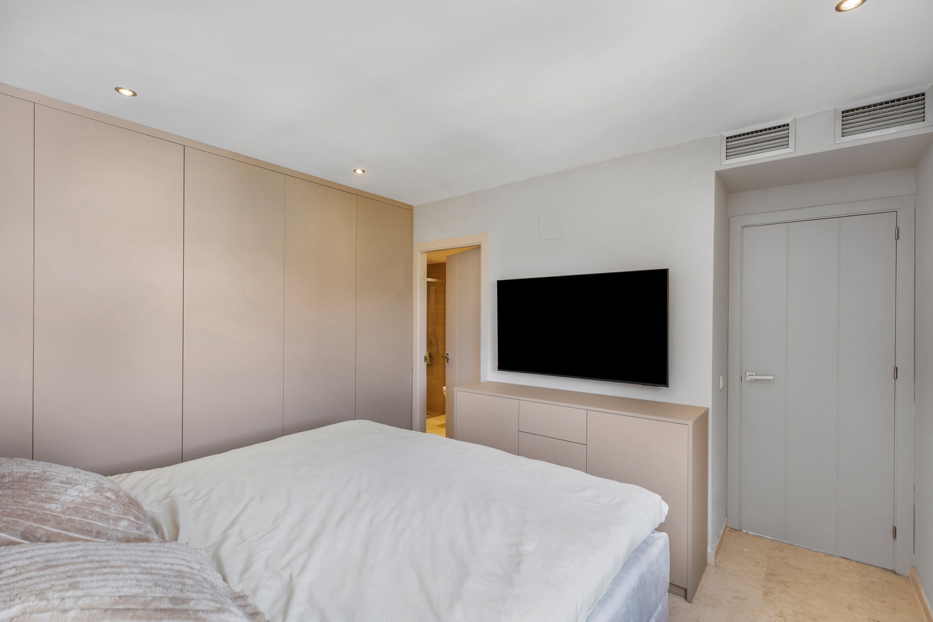 Wiederverkauf - Apartment -
Torrevieja - Punta prima