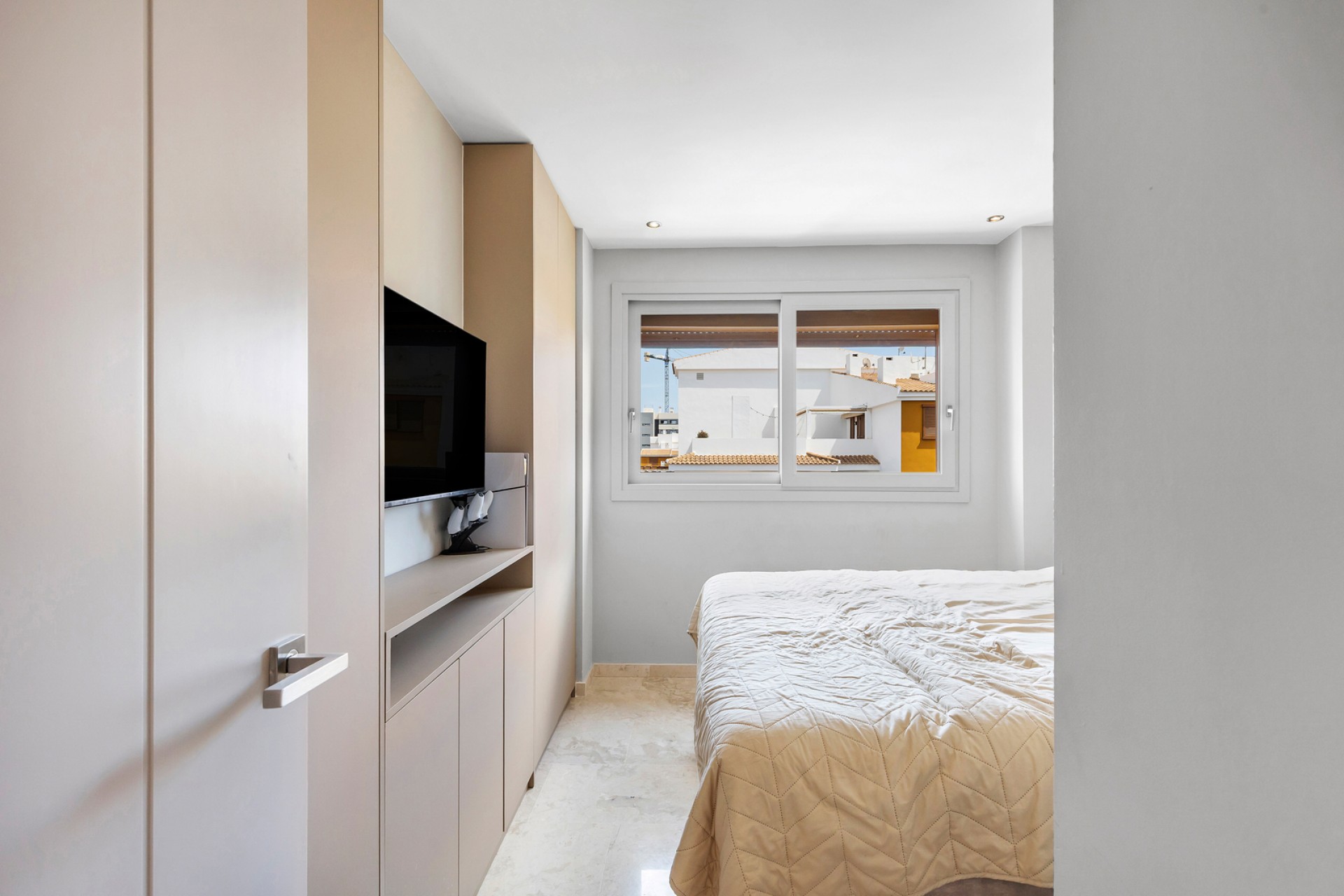 Wiederverkauf - Apartment -
Torrevieja - Punta prima