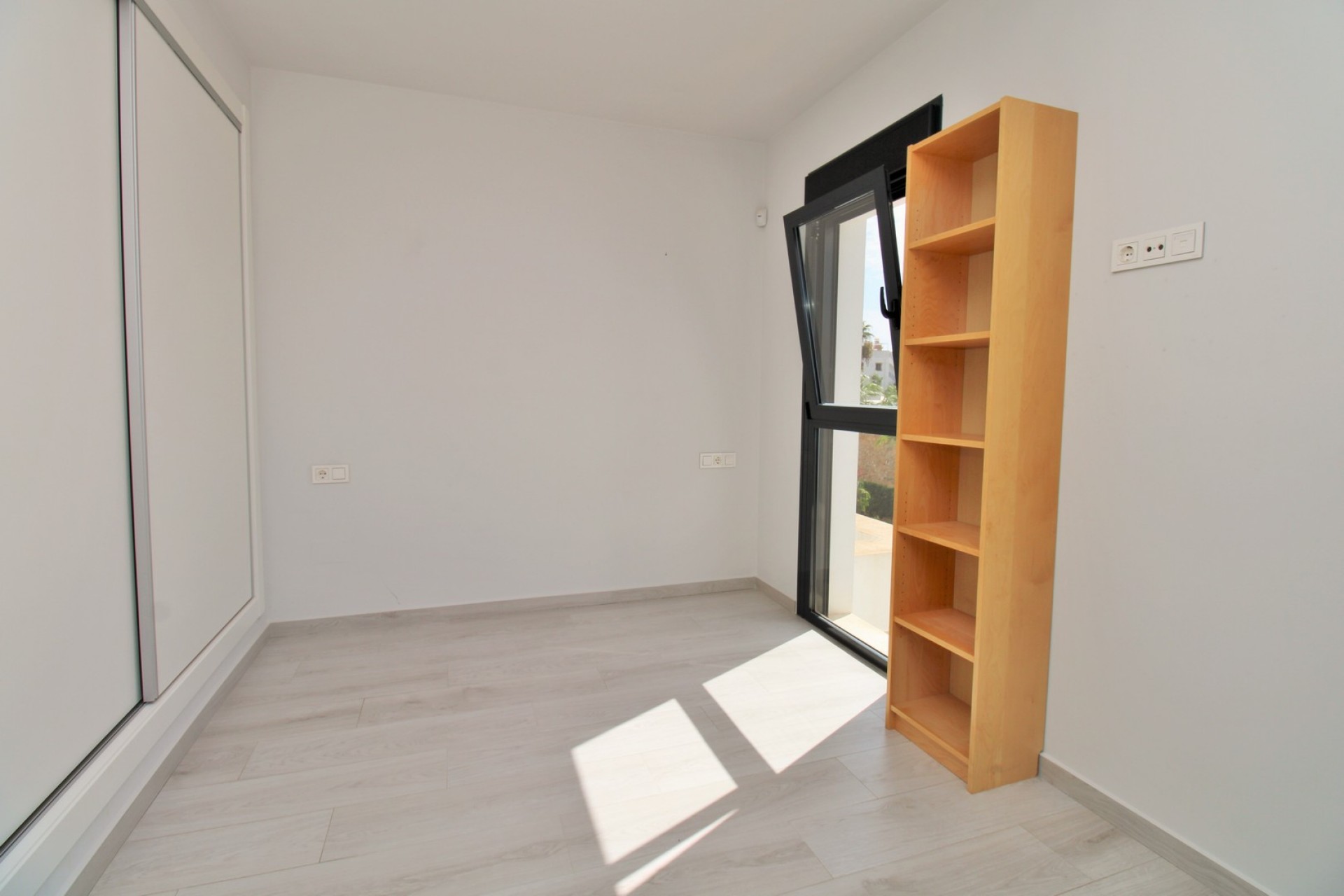 Wiederverkauf - Apartment -
Villamartin - PAU 8