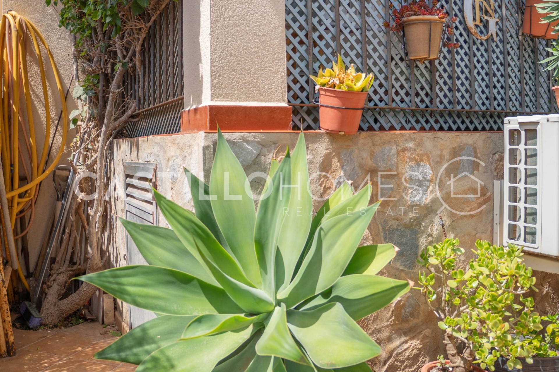 Wiederverkauf - Bungalow -
Orihuela Costa - La Florida